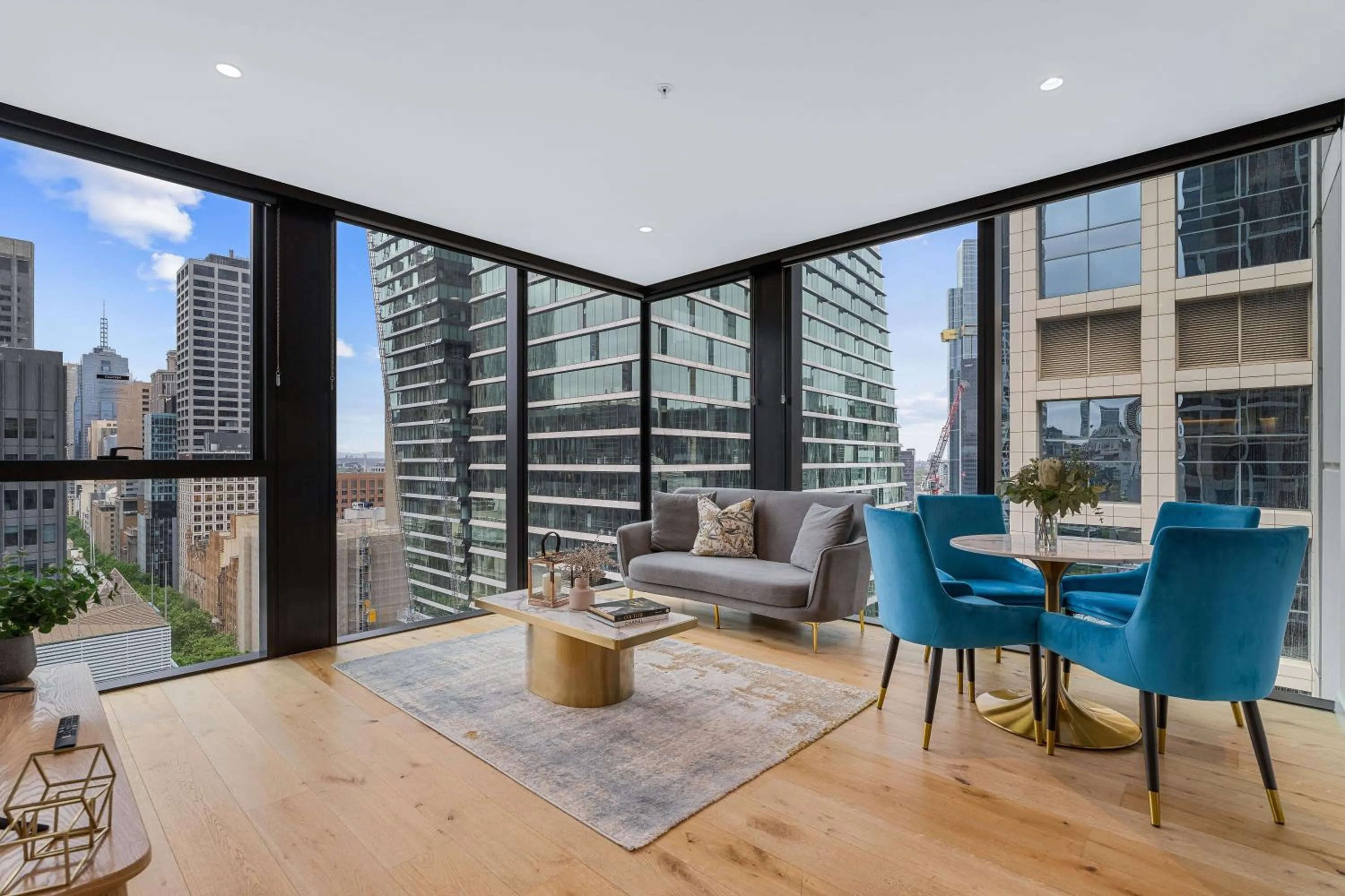 Day in Collins House Apartments by CLLIX