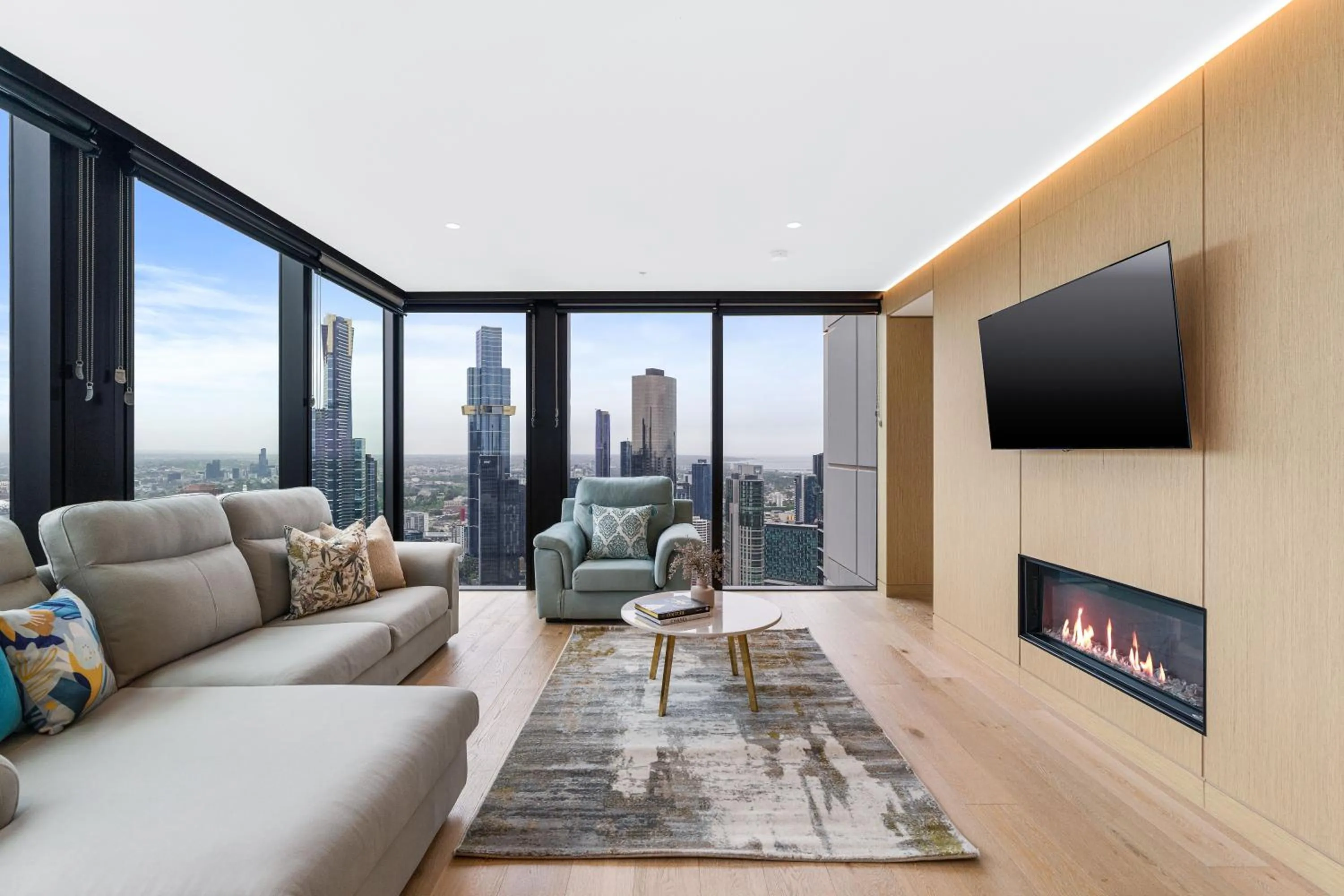 TV and multimedia in Collins House Apartments by CLLIX