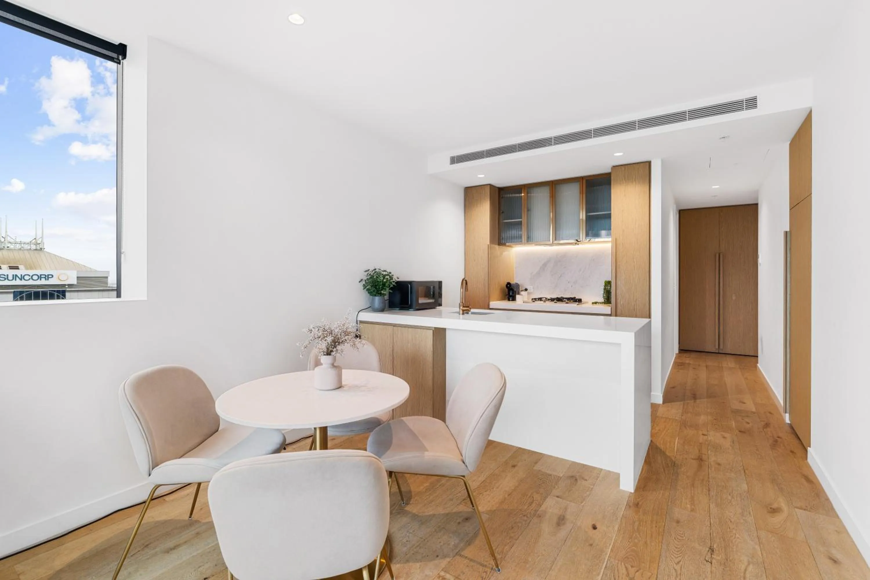 Kitchen or kitchenette in Collins House Apartments by CLLIX