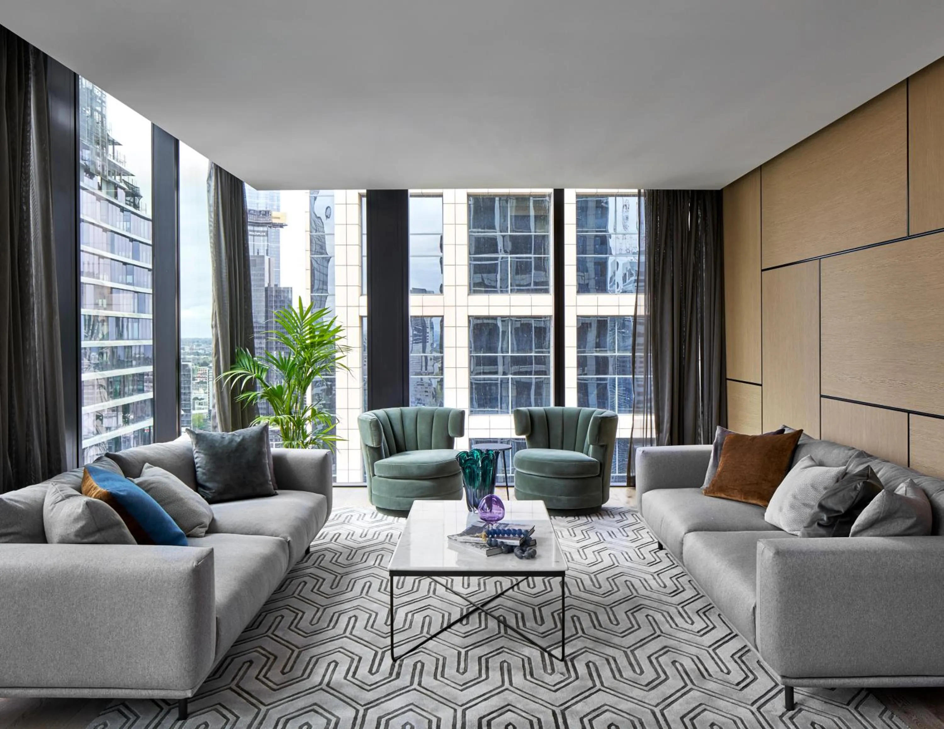 Meeting/conference room in Collins House Apartments by CLLIX