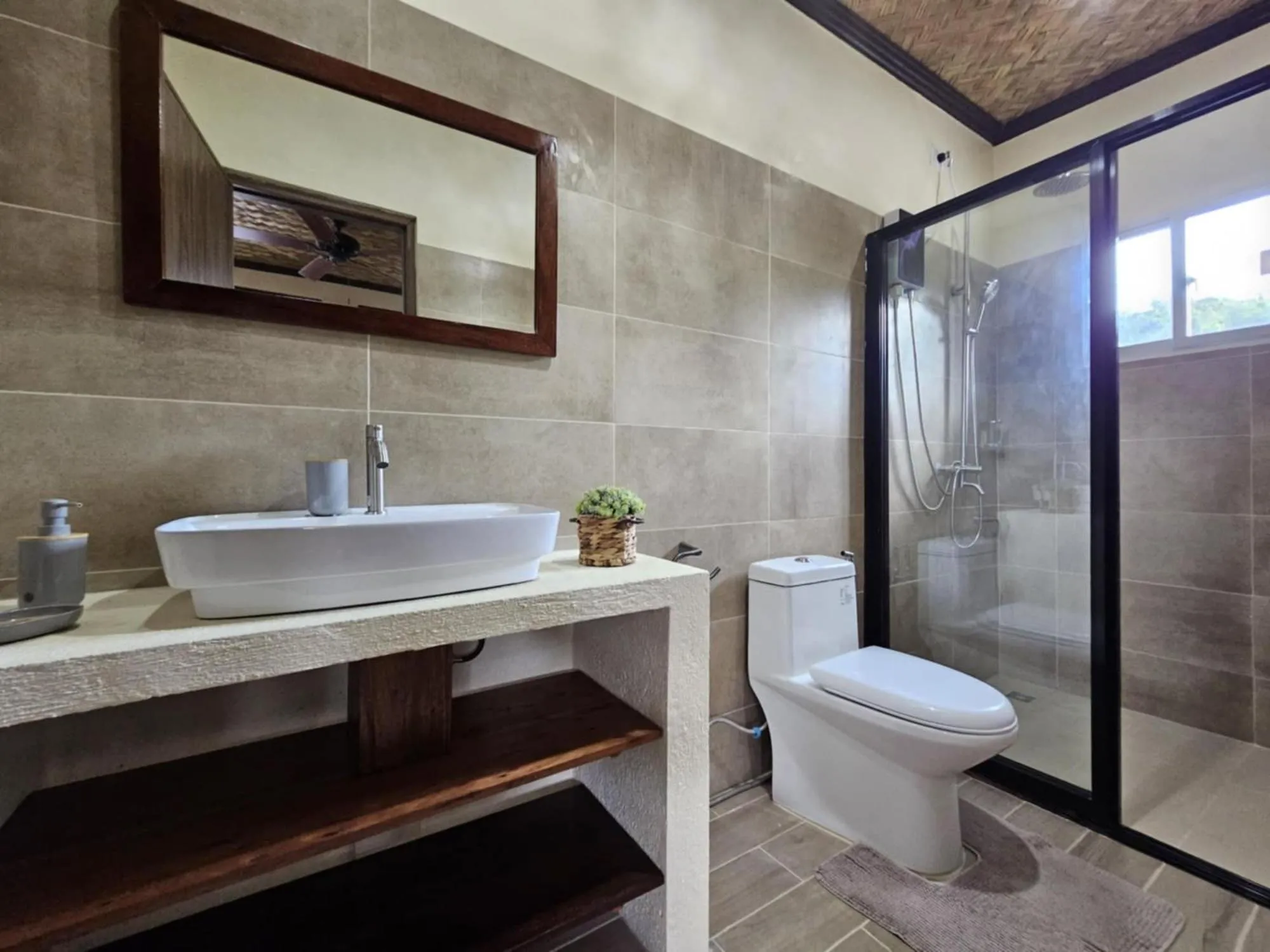 Shower in Angel Nido Resort