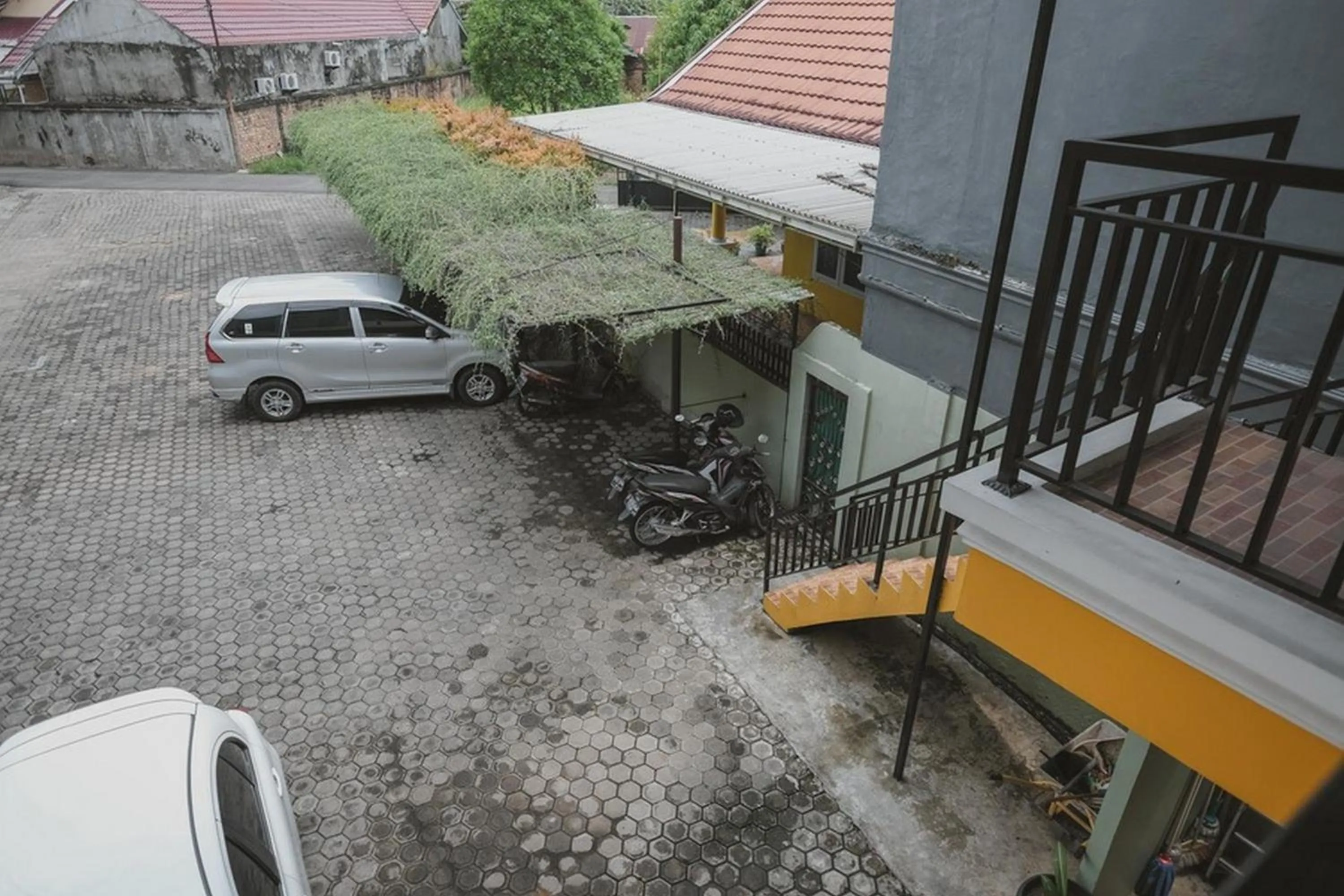 Balcony/Terrace in RedDoorz Syariah near Kantor Walikota Jambi