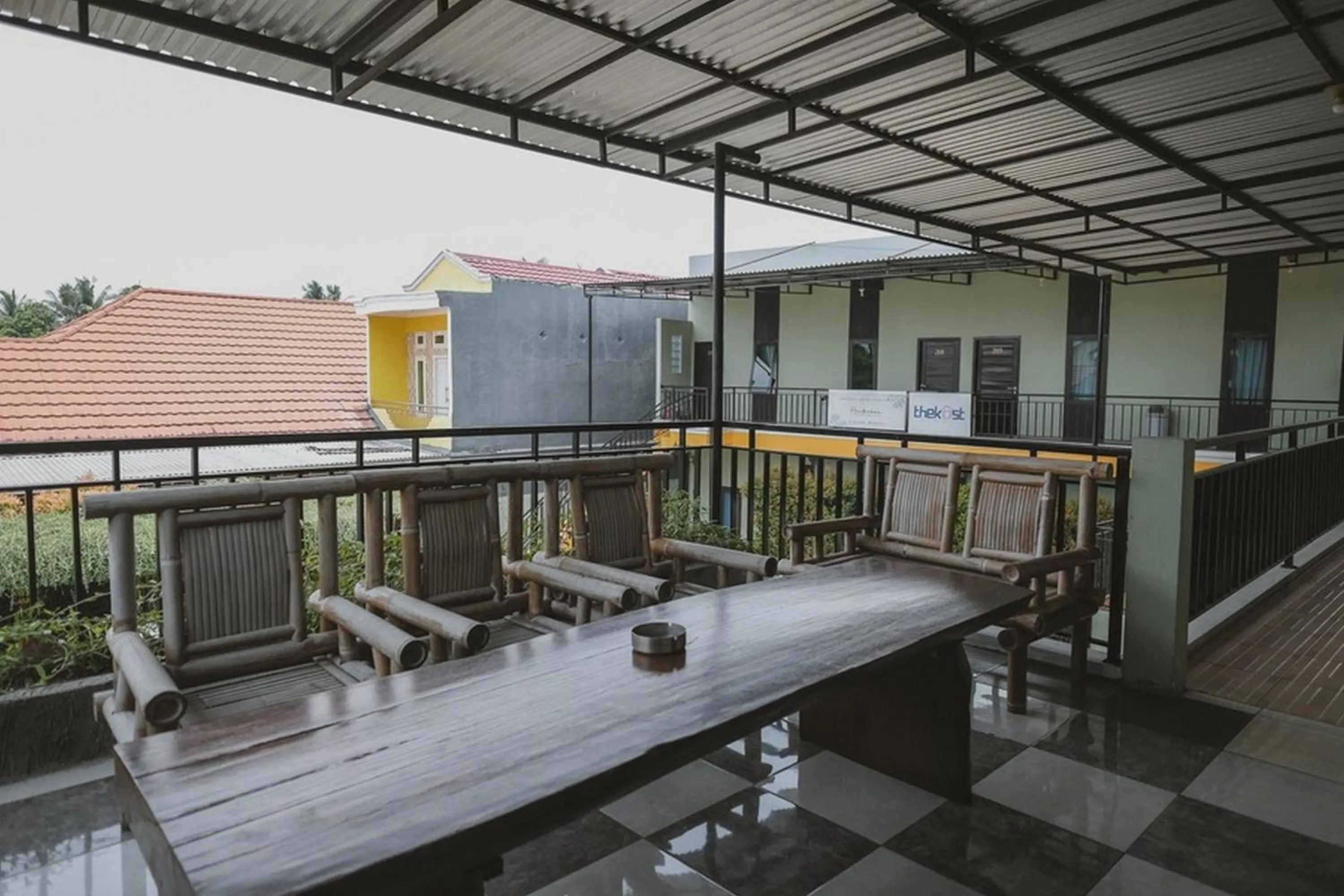 Patio in RedDoorz Syariah near Kantor Walikota Jambi