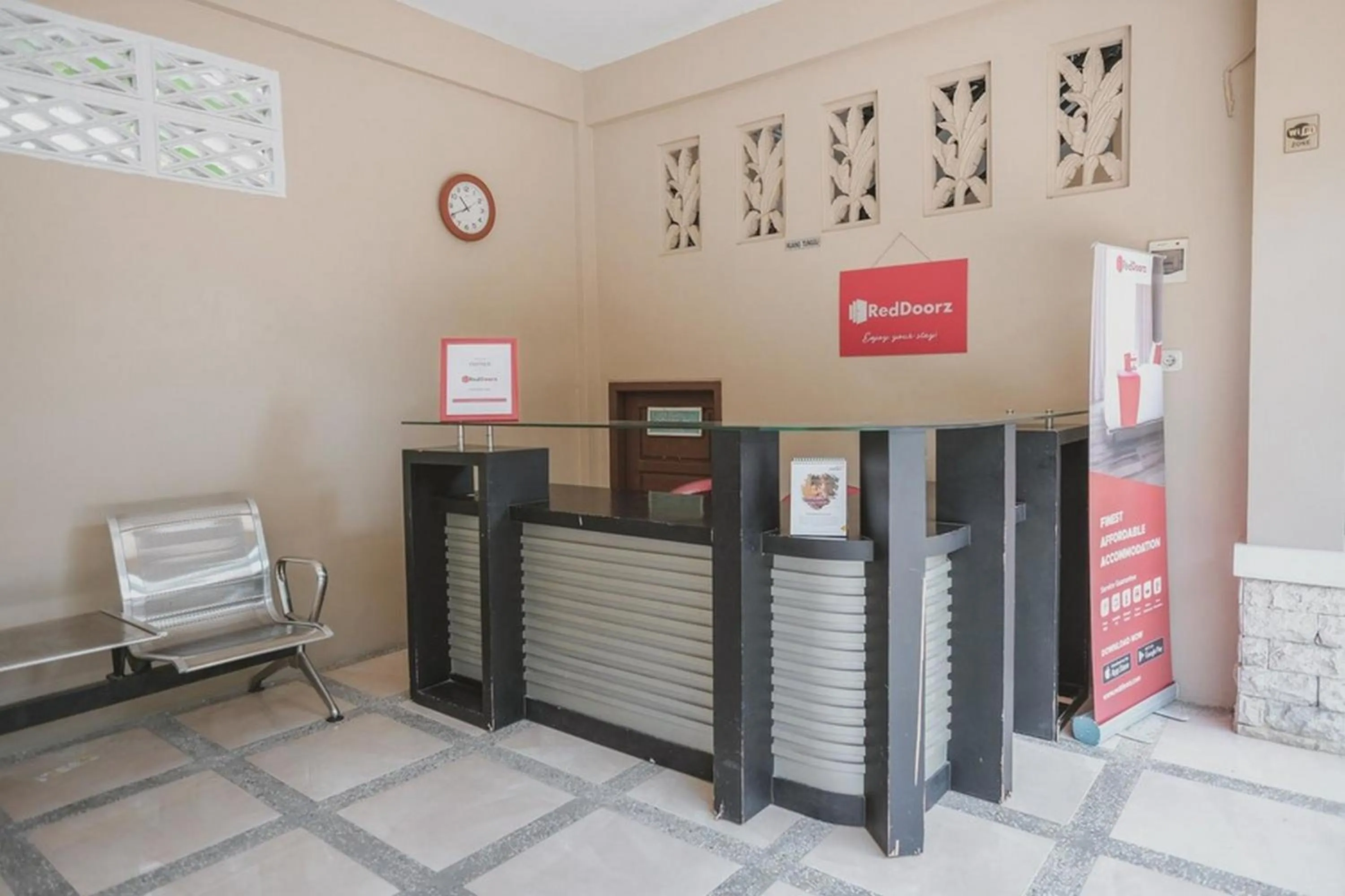 Lobby or reception in RedDoorz Syariah near Jamtos Jambi 2