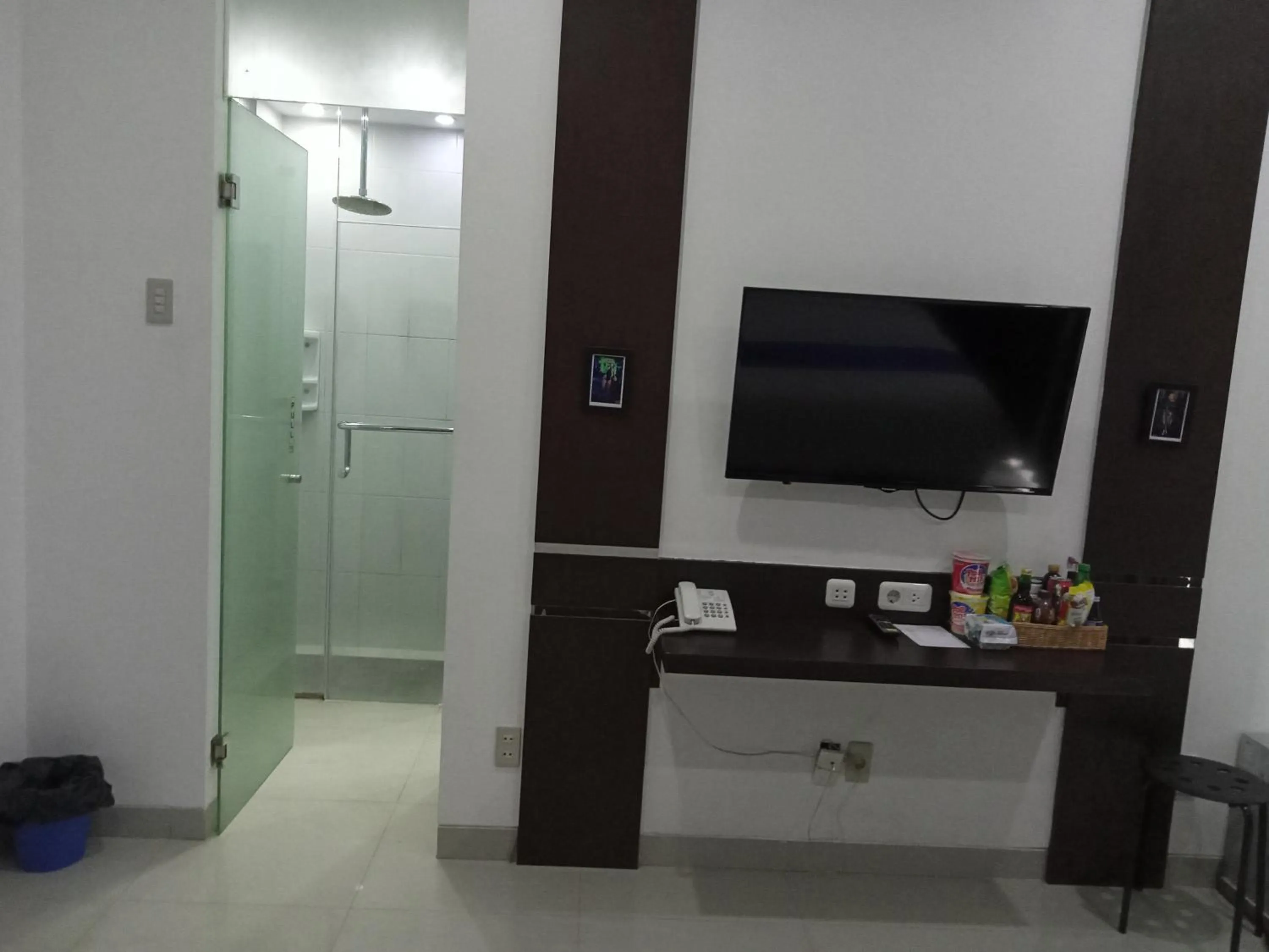 Bathroom in Puri Maju Hotel