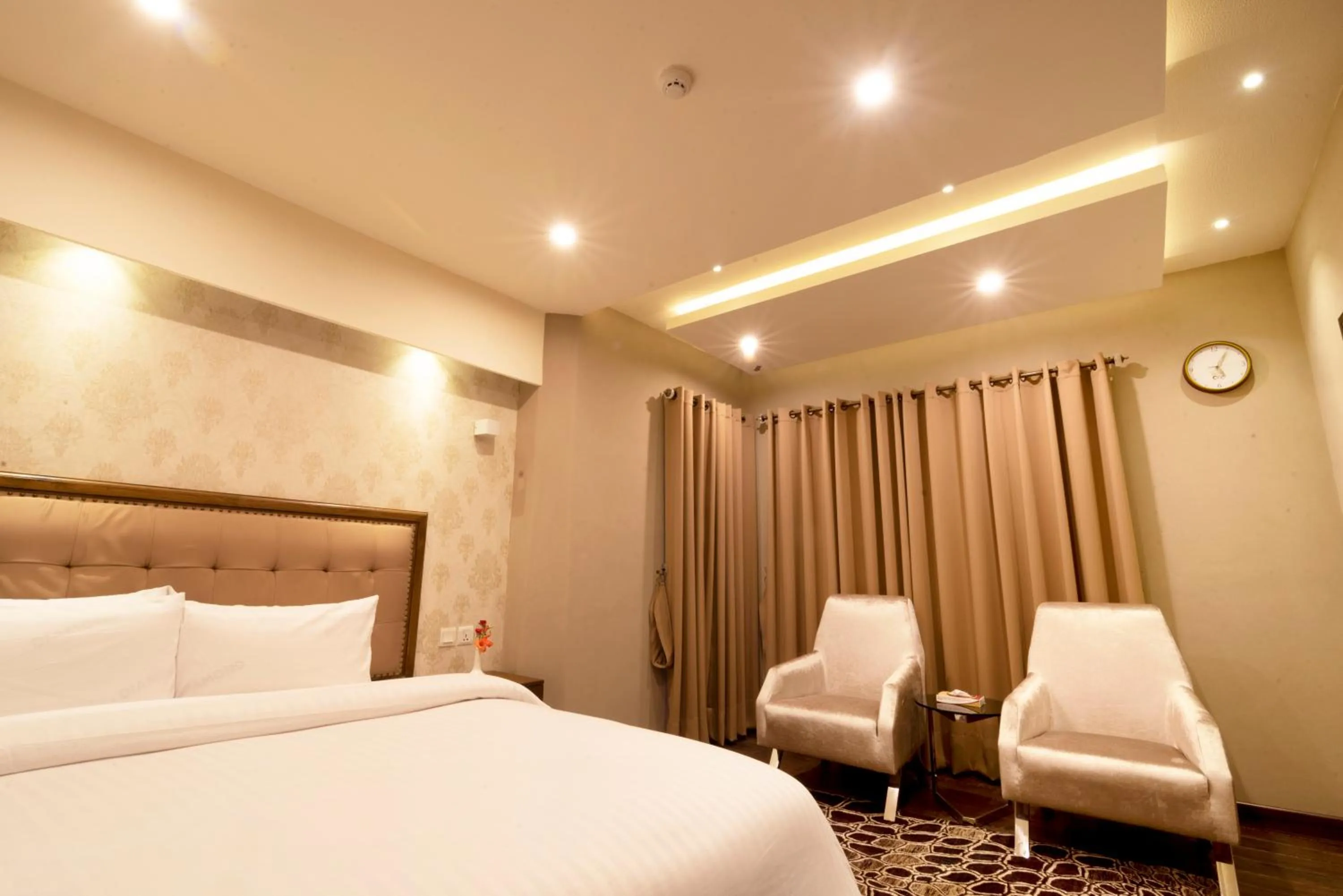 Bedroom, Bed in Hotel One Garden Town, Lahore