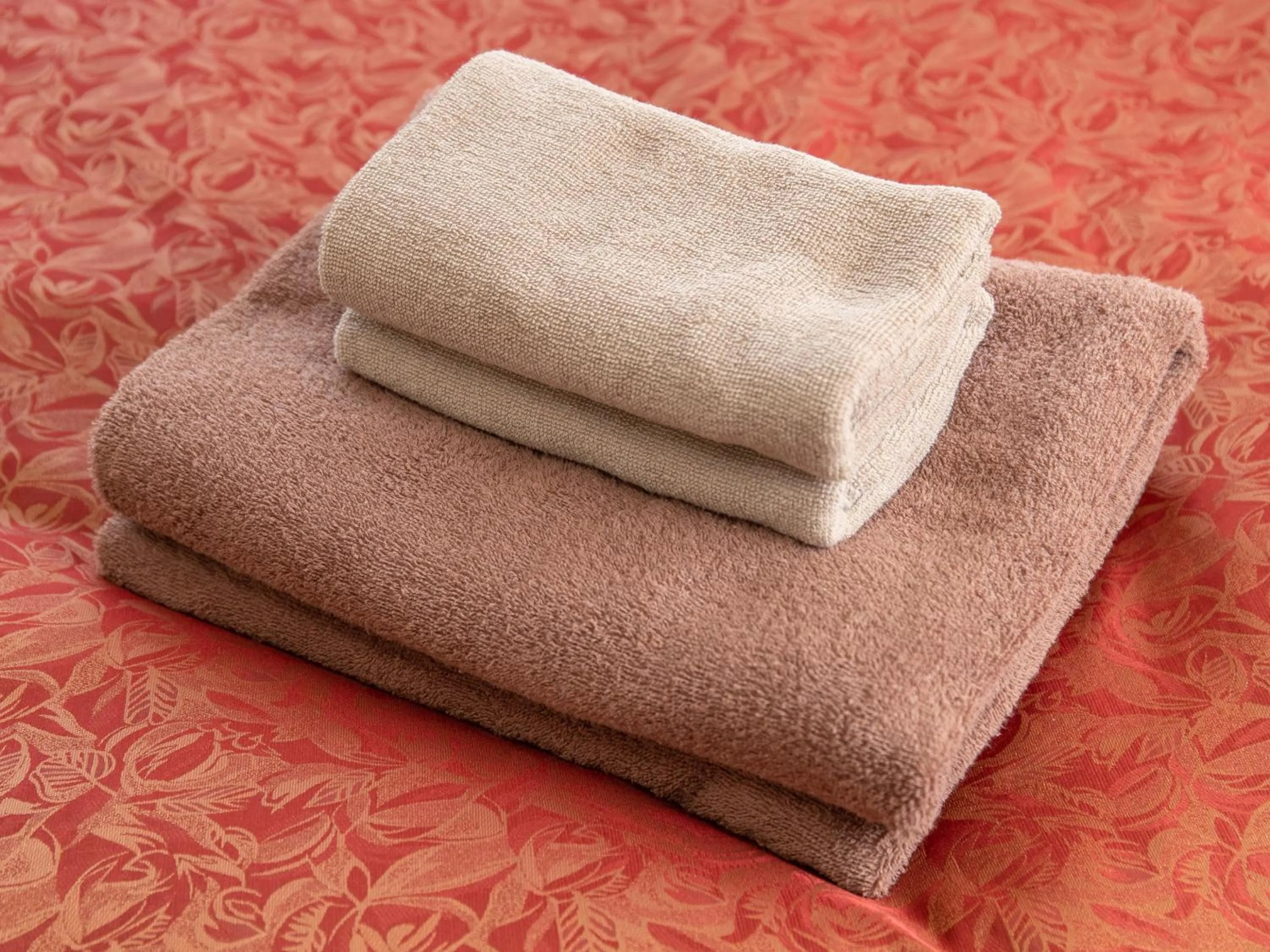 towels in Tabist Rays Hotel Yakata