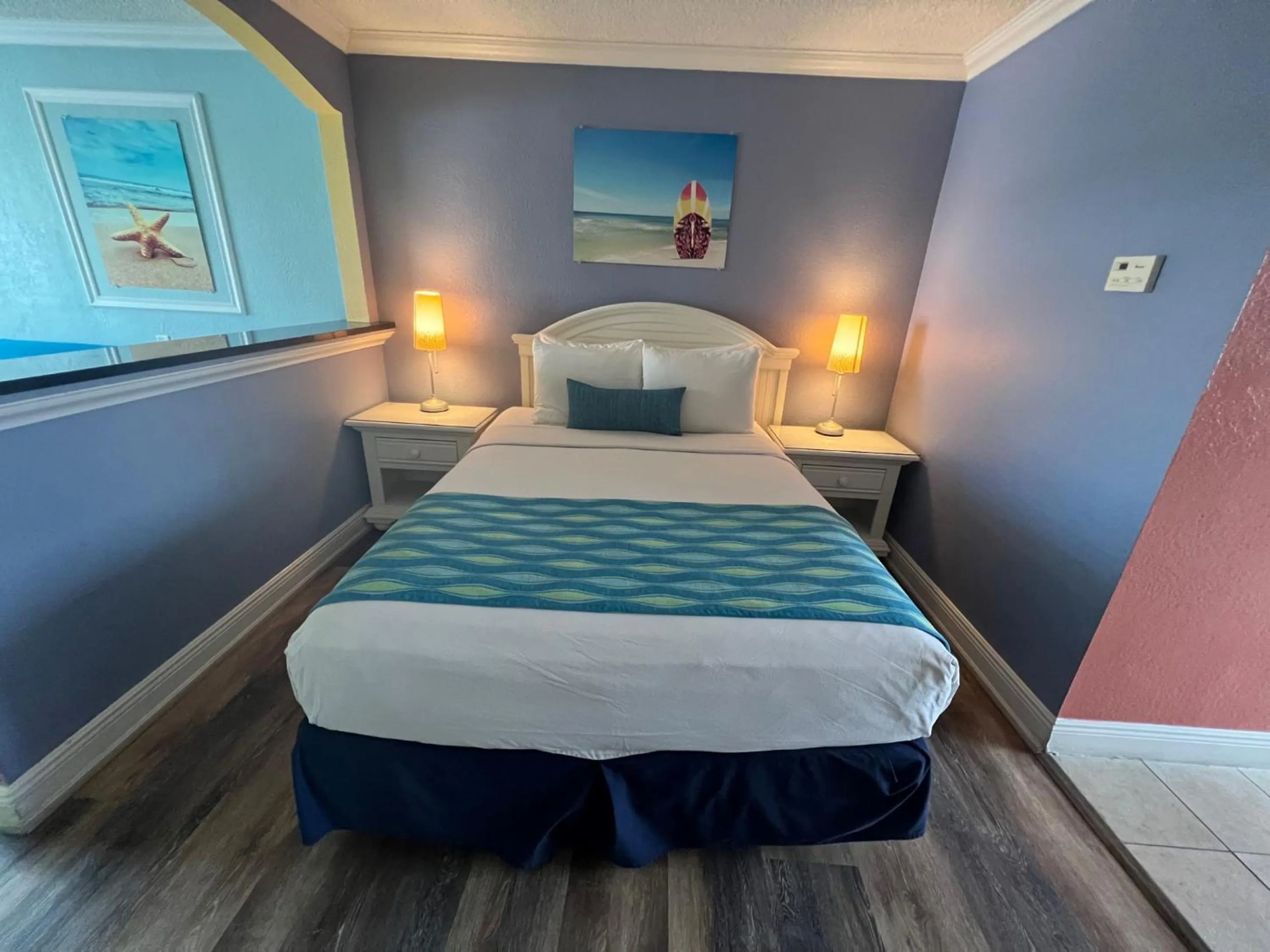 Standard Queen Room with Pool View in Pelican Pointe Clearwater Beach Hotel
