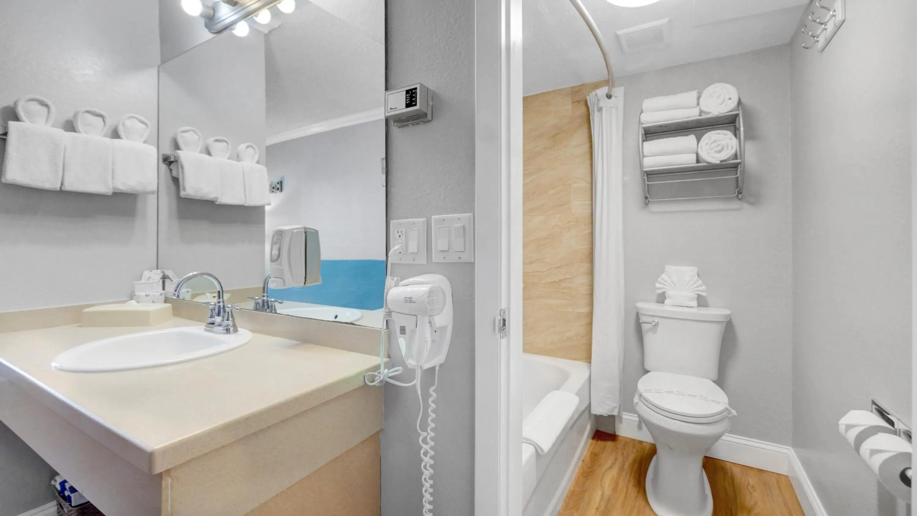 Bathroom in Pelican Pointe Clearwater Beach Hotel