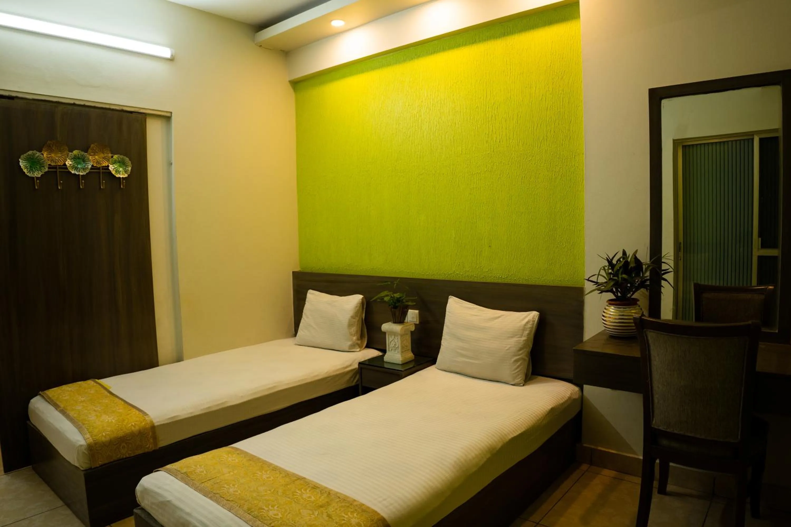 Bed in Laguna Beach Hotel & Resort