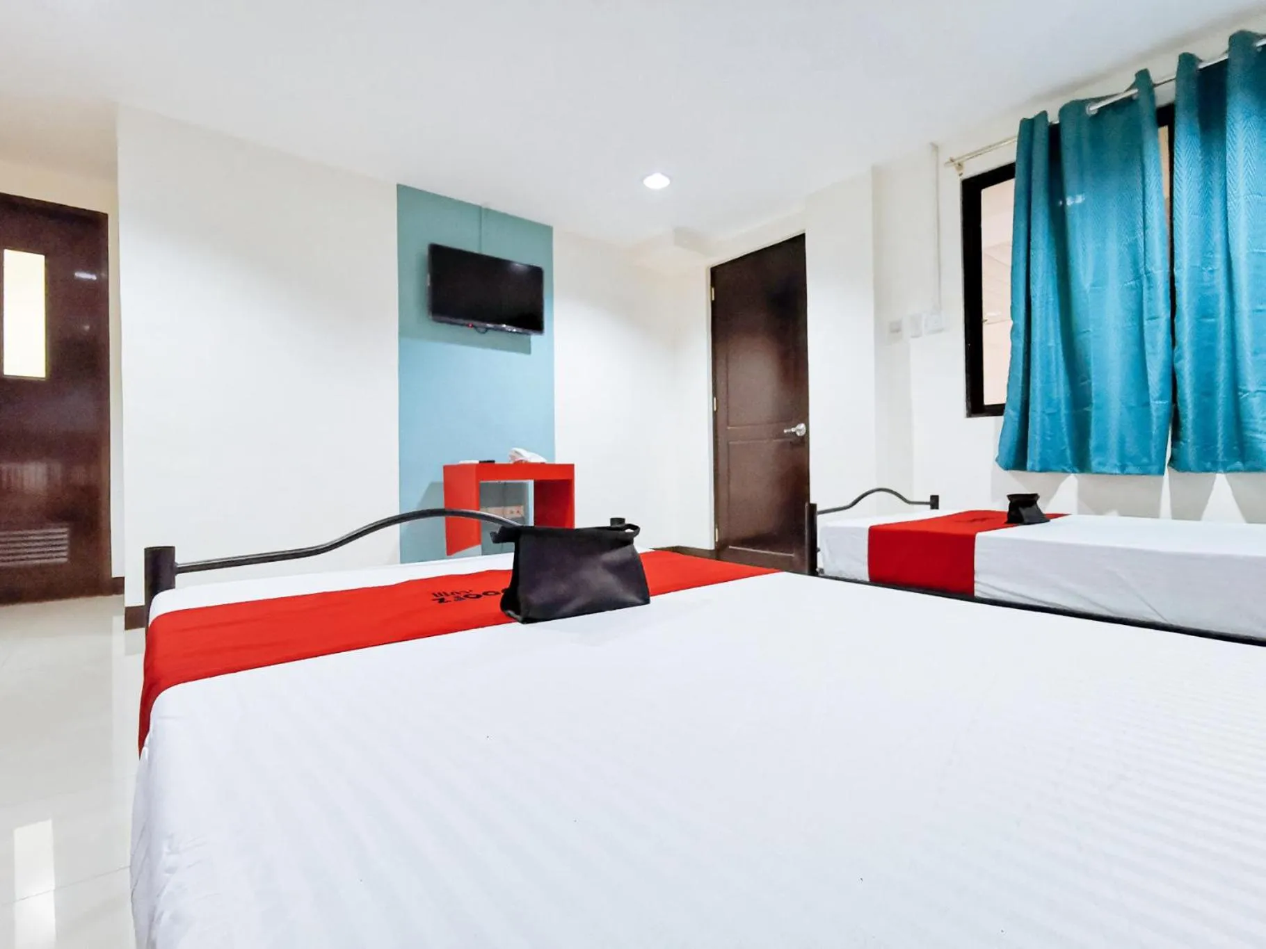 Bedroom in RedDoorz Plus near Ateneo de Davao