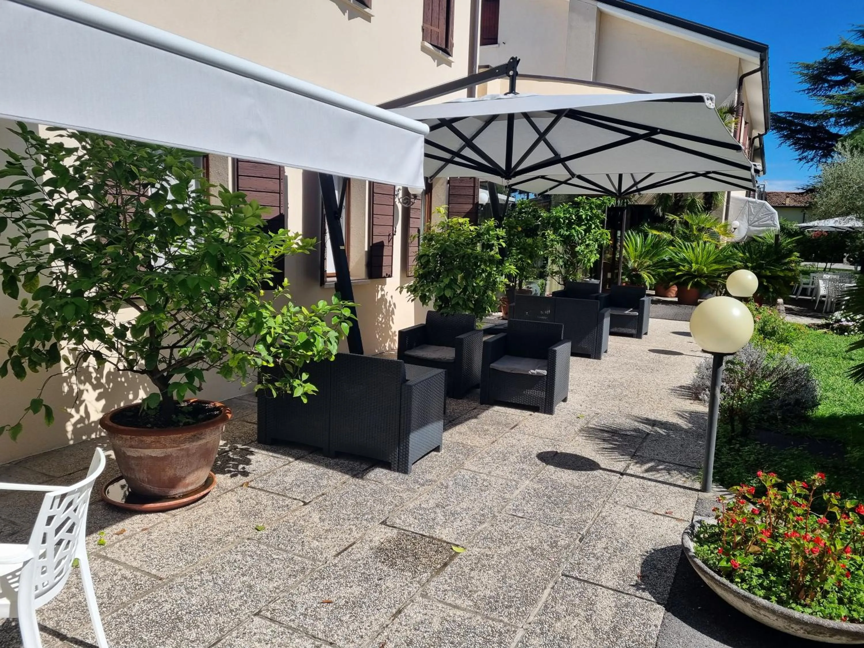Property building in Hotel Piroga Padova
