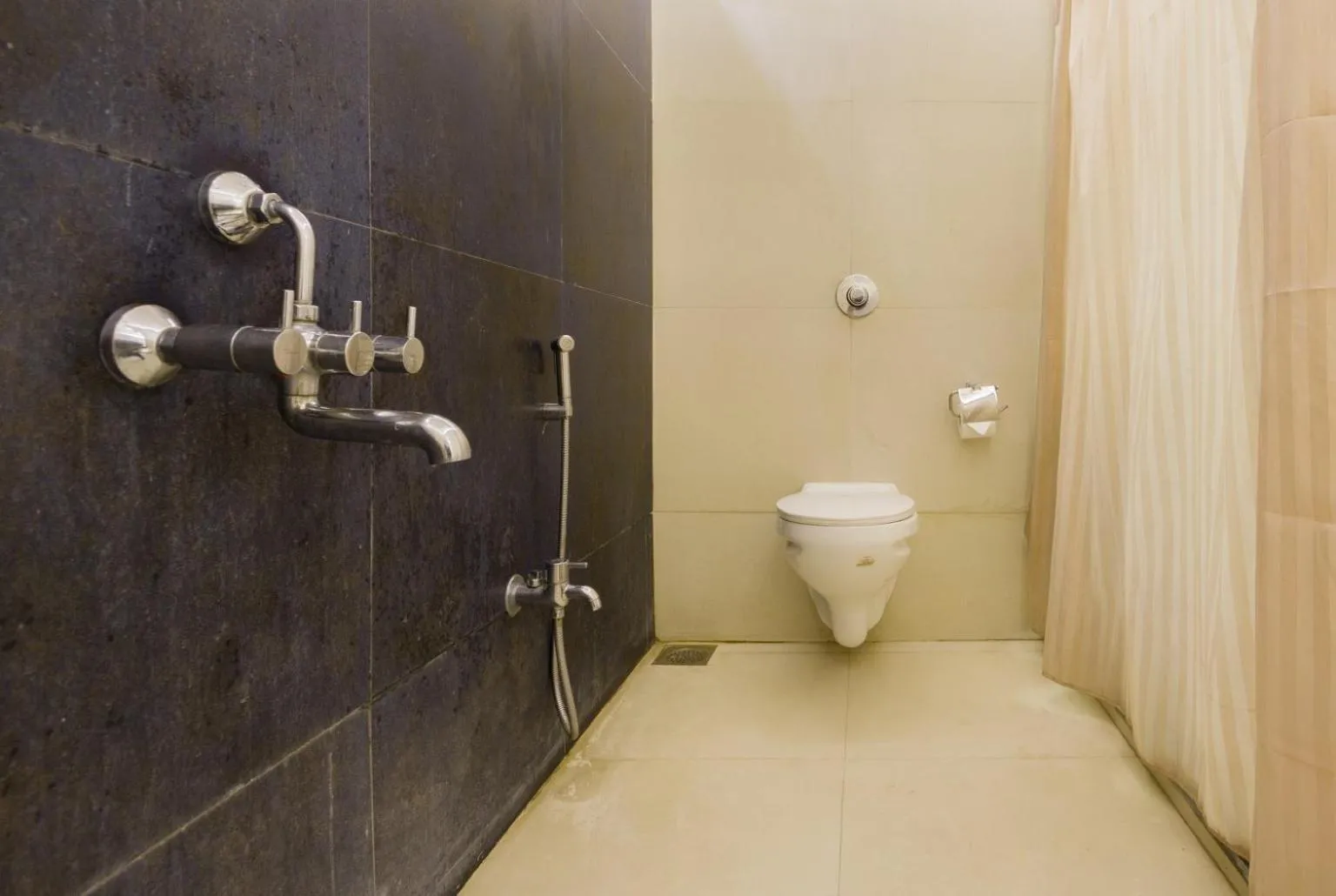Executive Suite India National Only - single occupancy in Aarya Regency