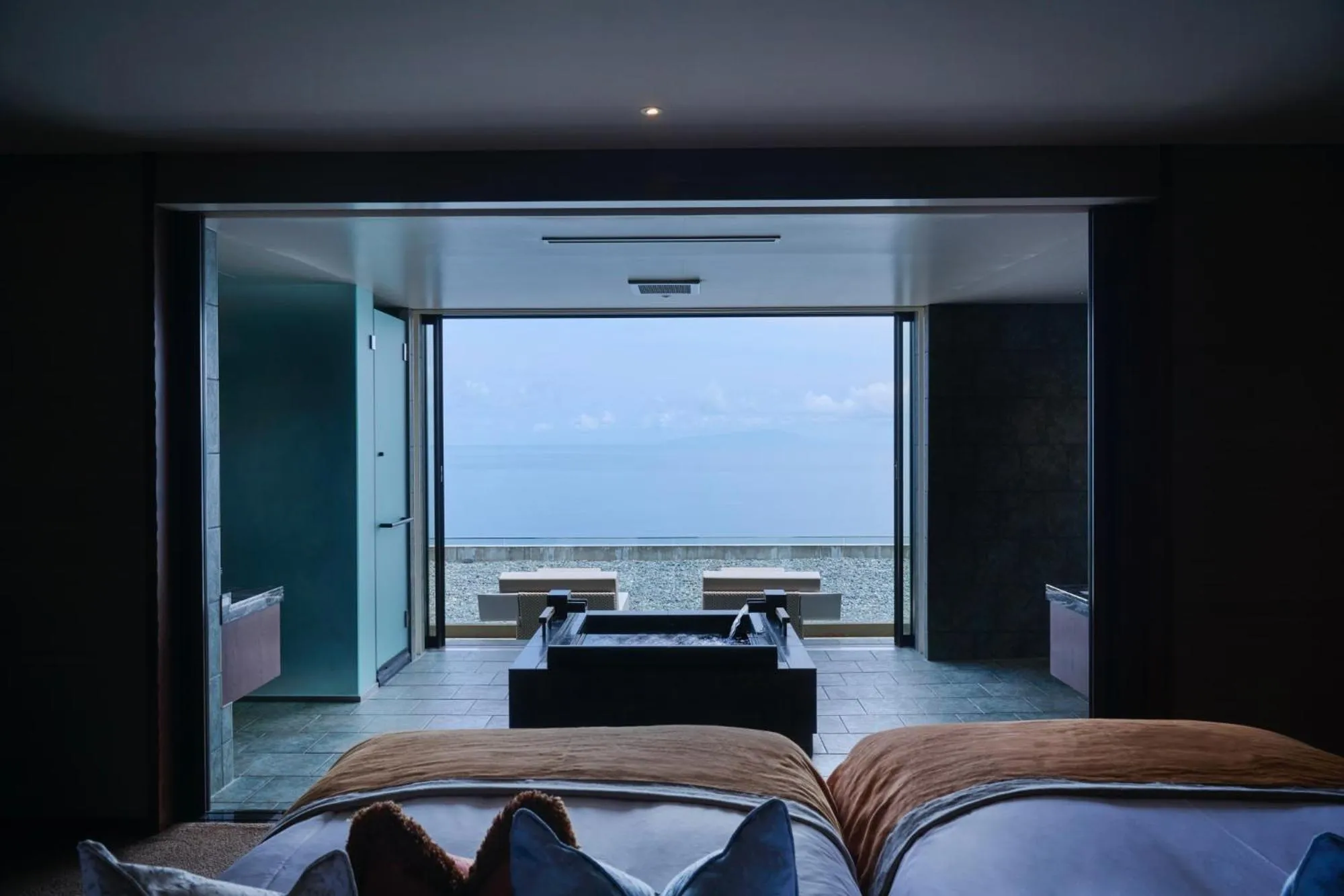 Hot Spring Bath, Bed in THE HIRAMATSU HOTELS & RESORTS ATAMI