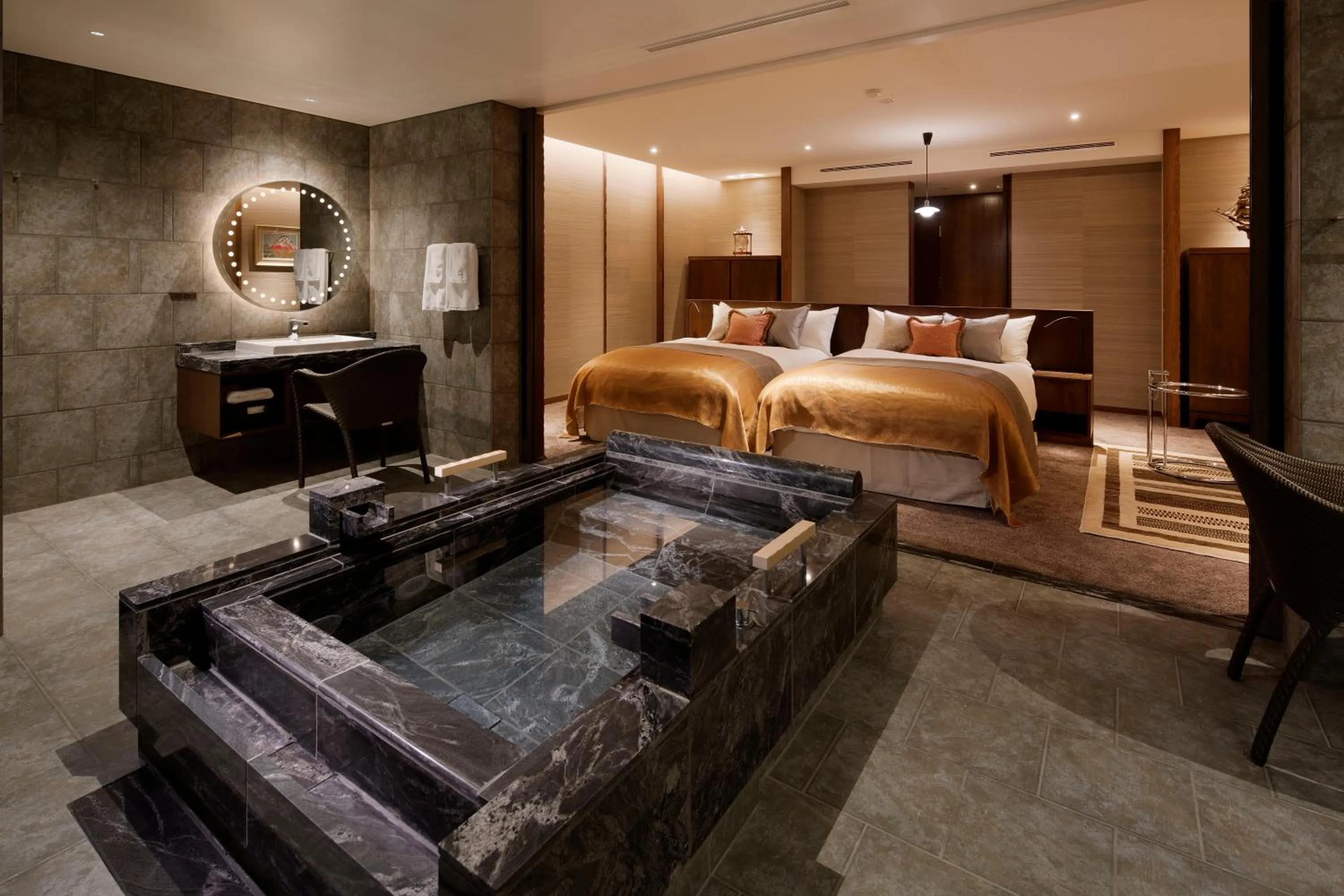 Hot Spring Bath, Bed in THE HIRAMATSU HOTELS & RESORTS ATAMI