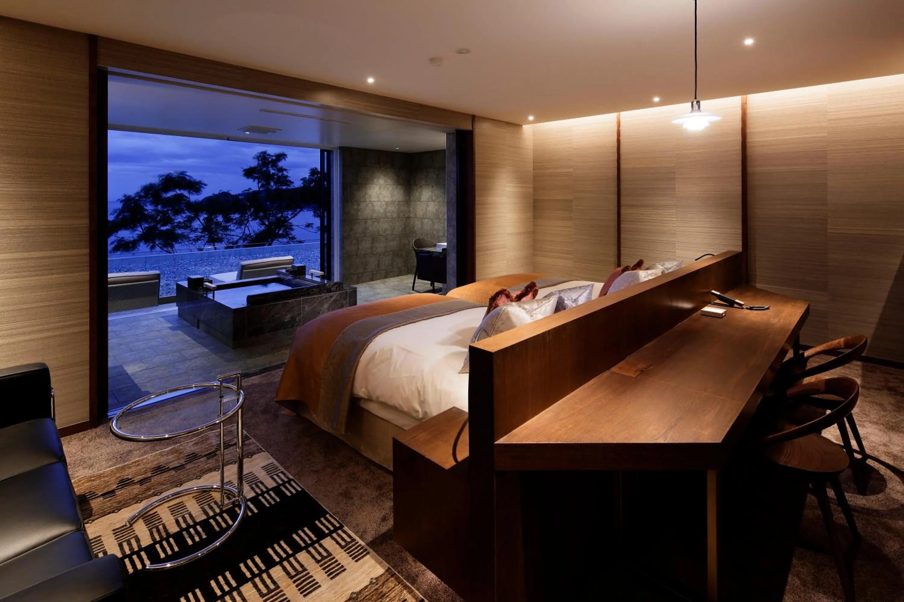 Photo of the whole room, Bed in THE HIRAMATSU HOTELS & RESORTS ATAMI