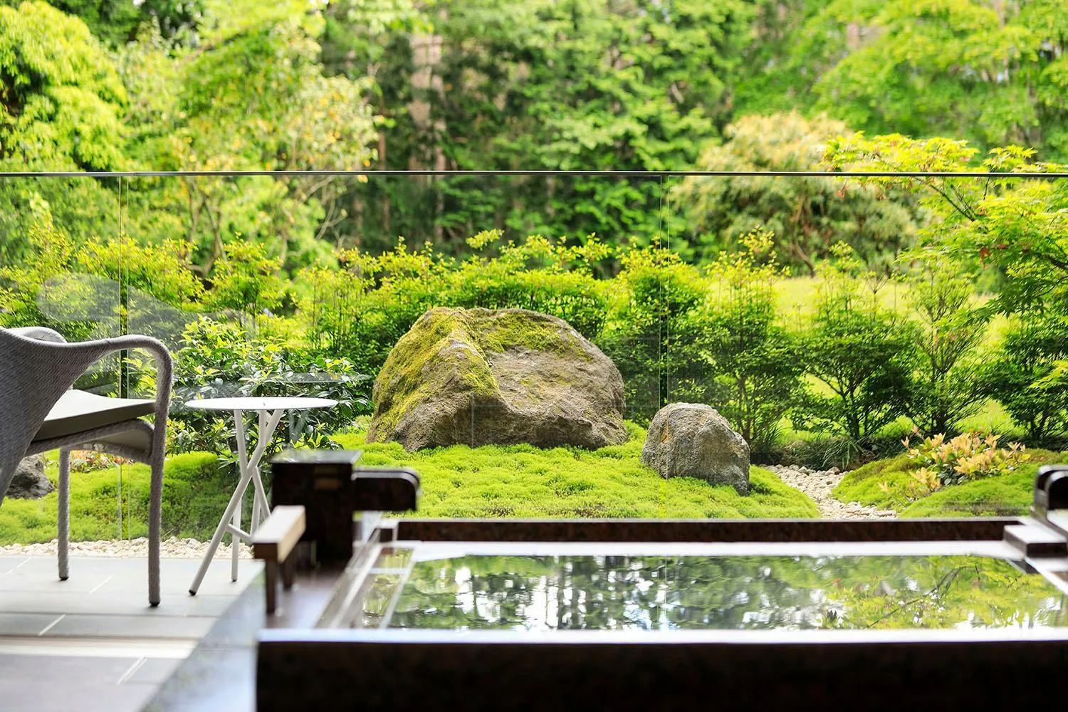 Hot Spring Bath in THE HIRAMATSU HOTELS & RESORTS SENGOKUHARA HAKONE