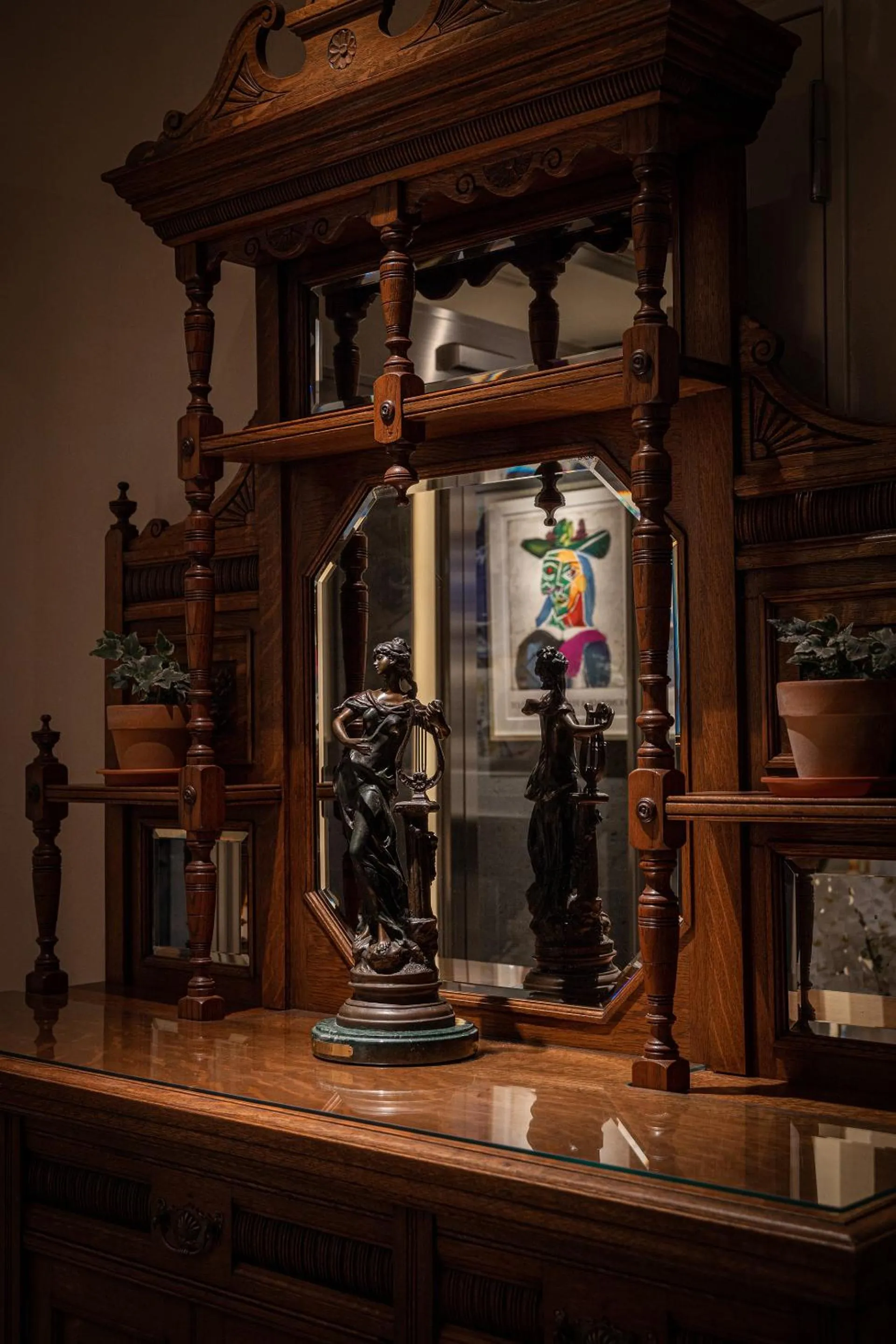 Decorative detail in THE HIRAMATSU HOTELS & RESORTS SENGOKUHARA HAKONE