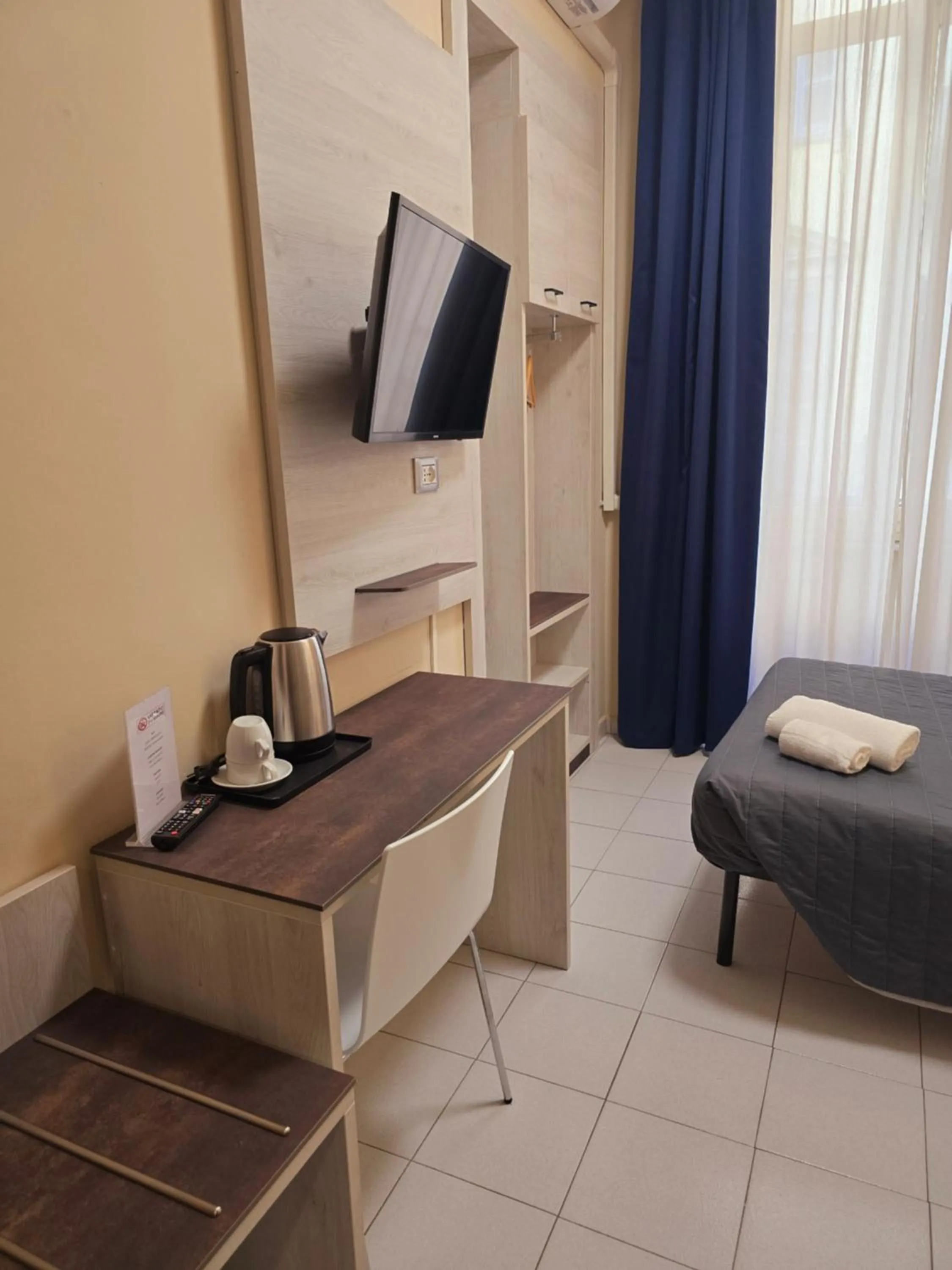 Bedroom, Bed in Hotel Romano