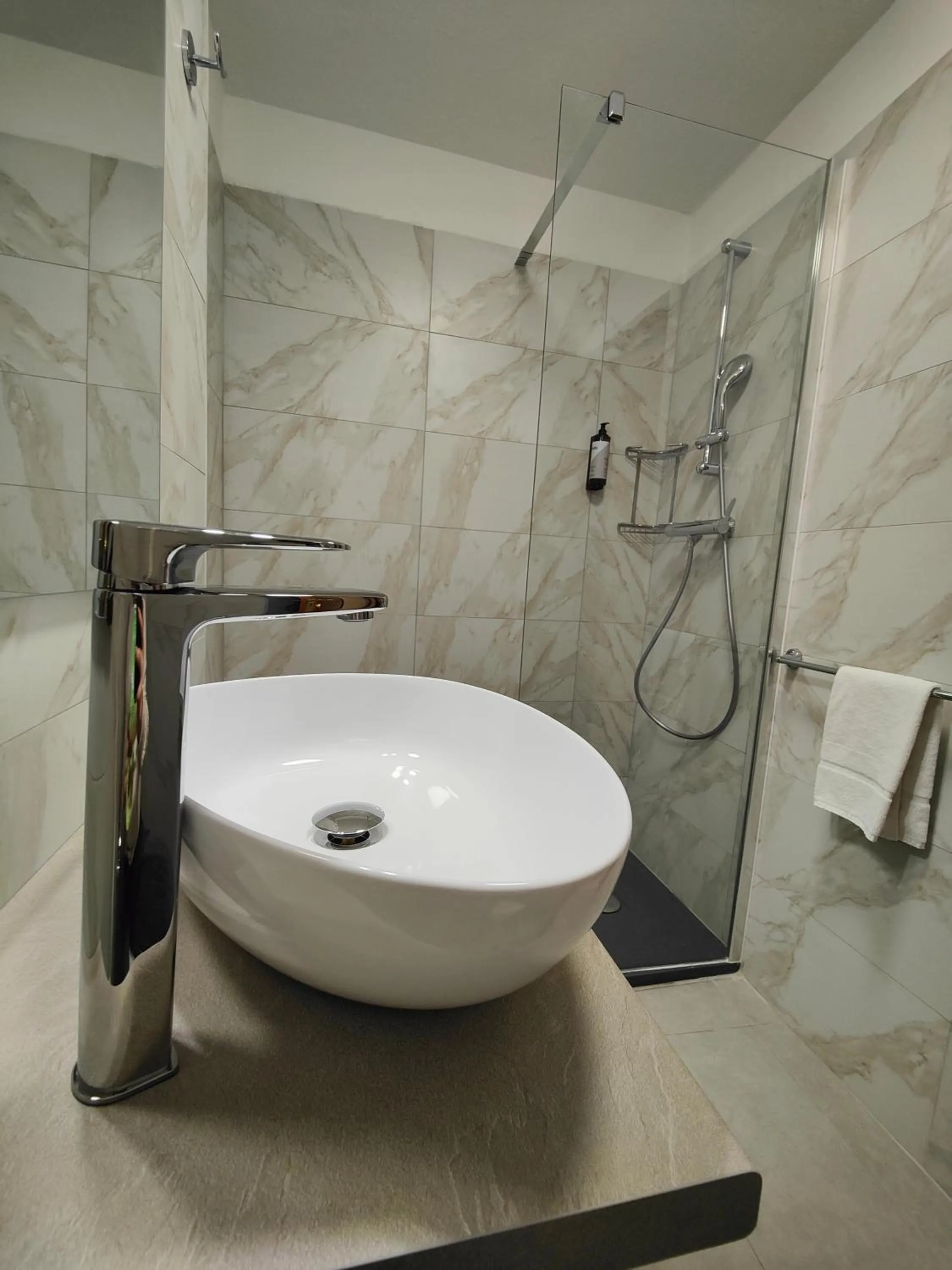 Bathroom in Hotel Romano