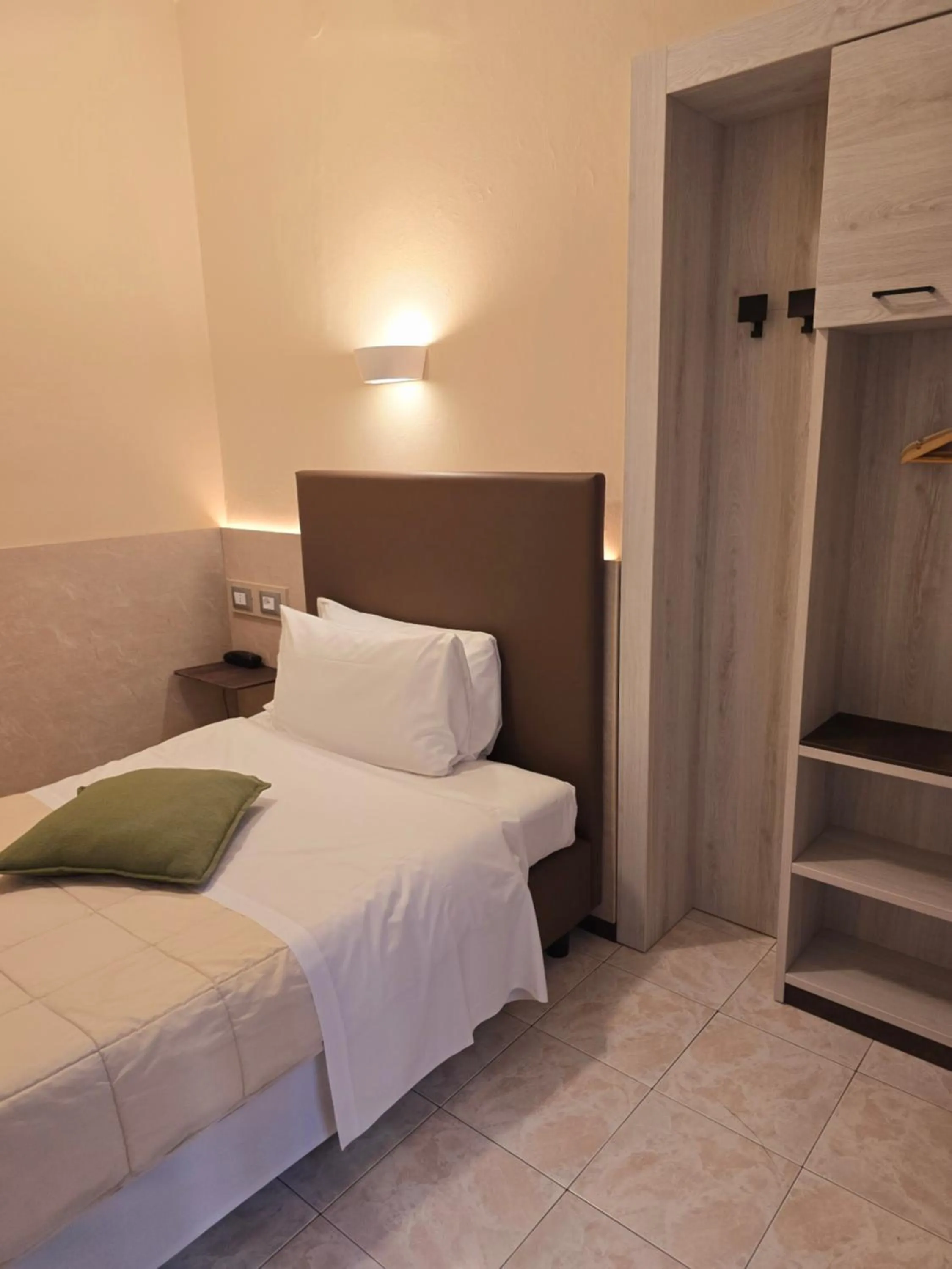 Bedroom, Bed in Hotel Romano