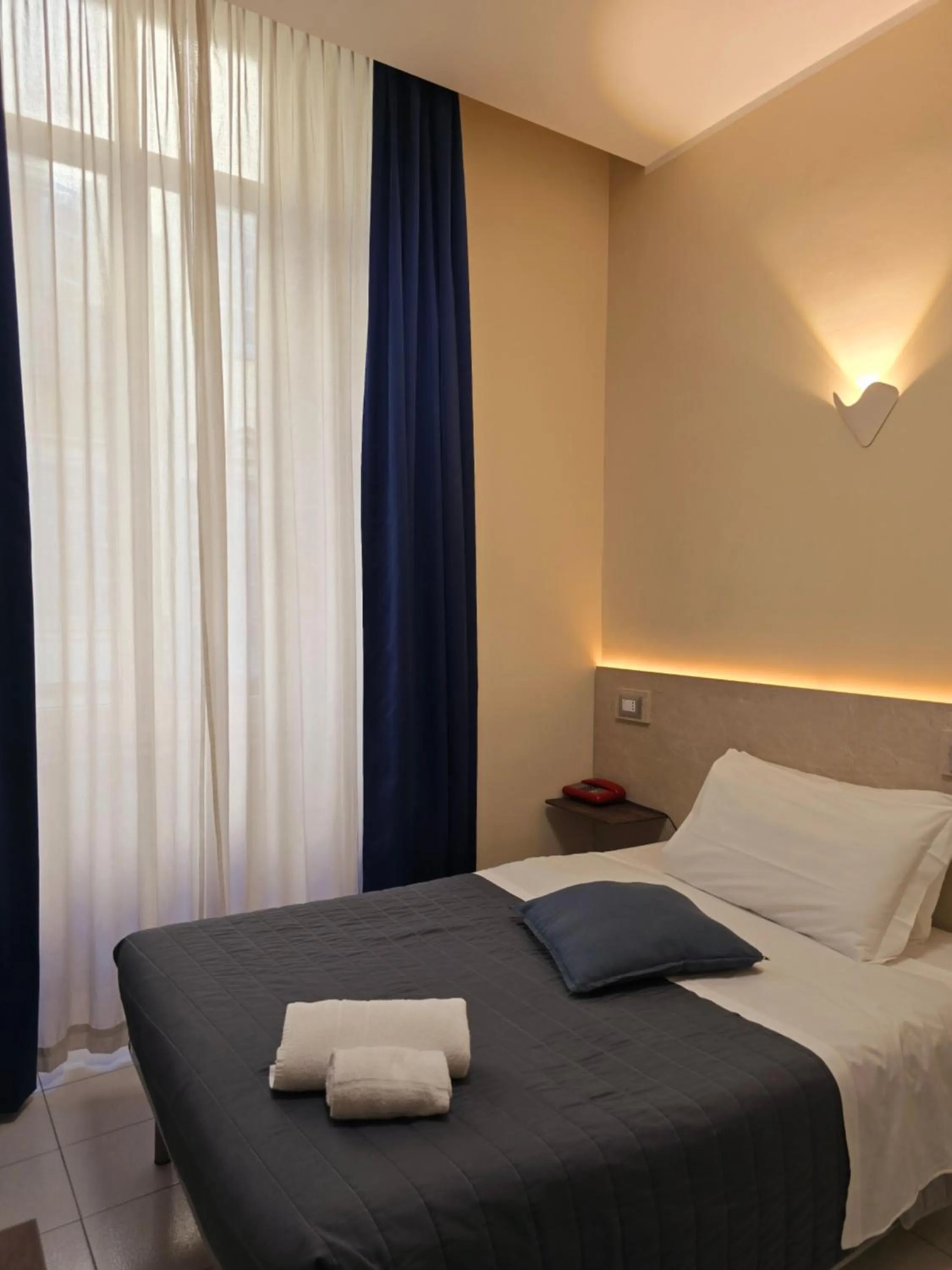 Bedroom, Bed in Hotel Romano