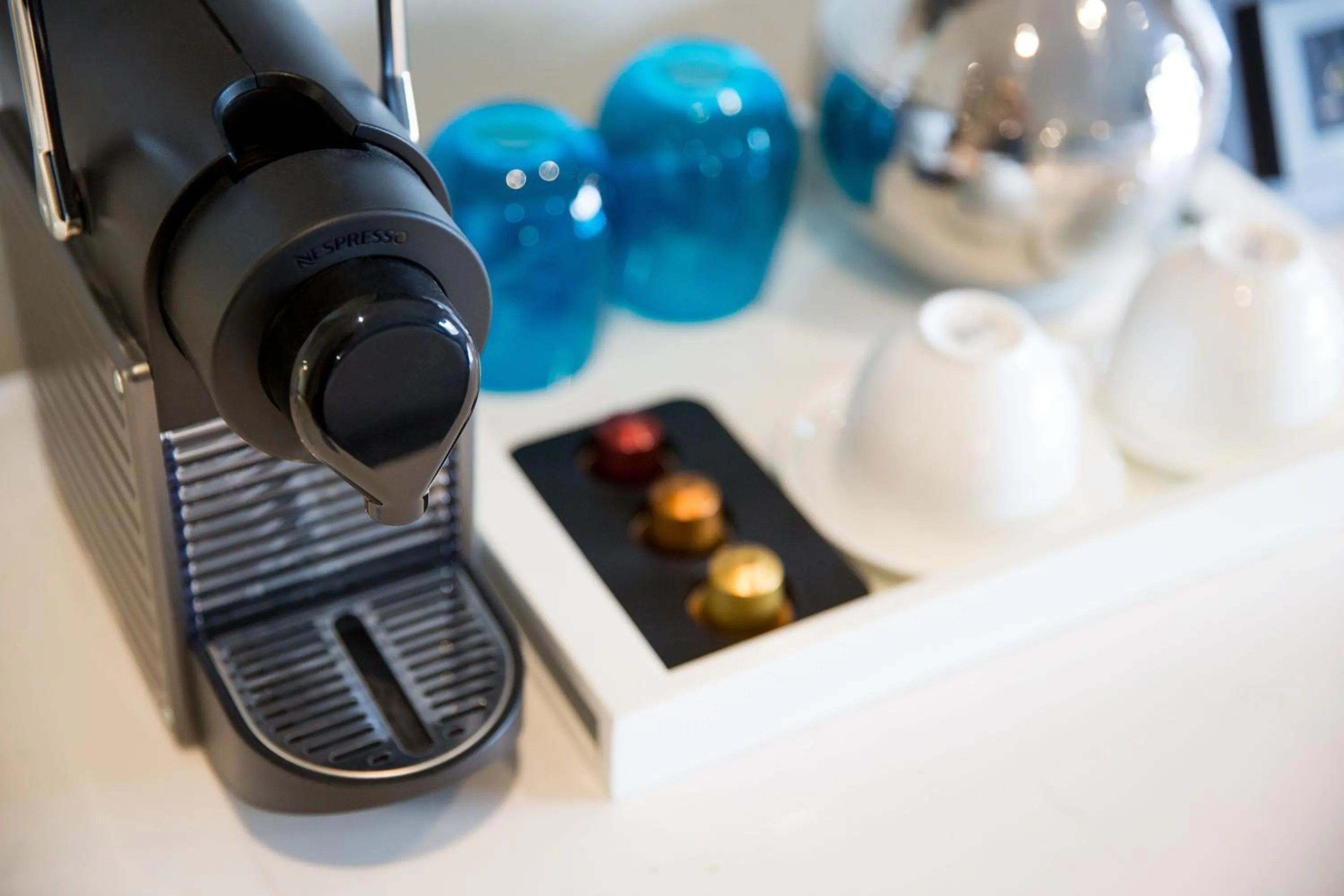 Coffee/tea facilities in Mosaic Hotel Beverly Hills