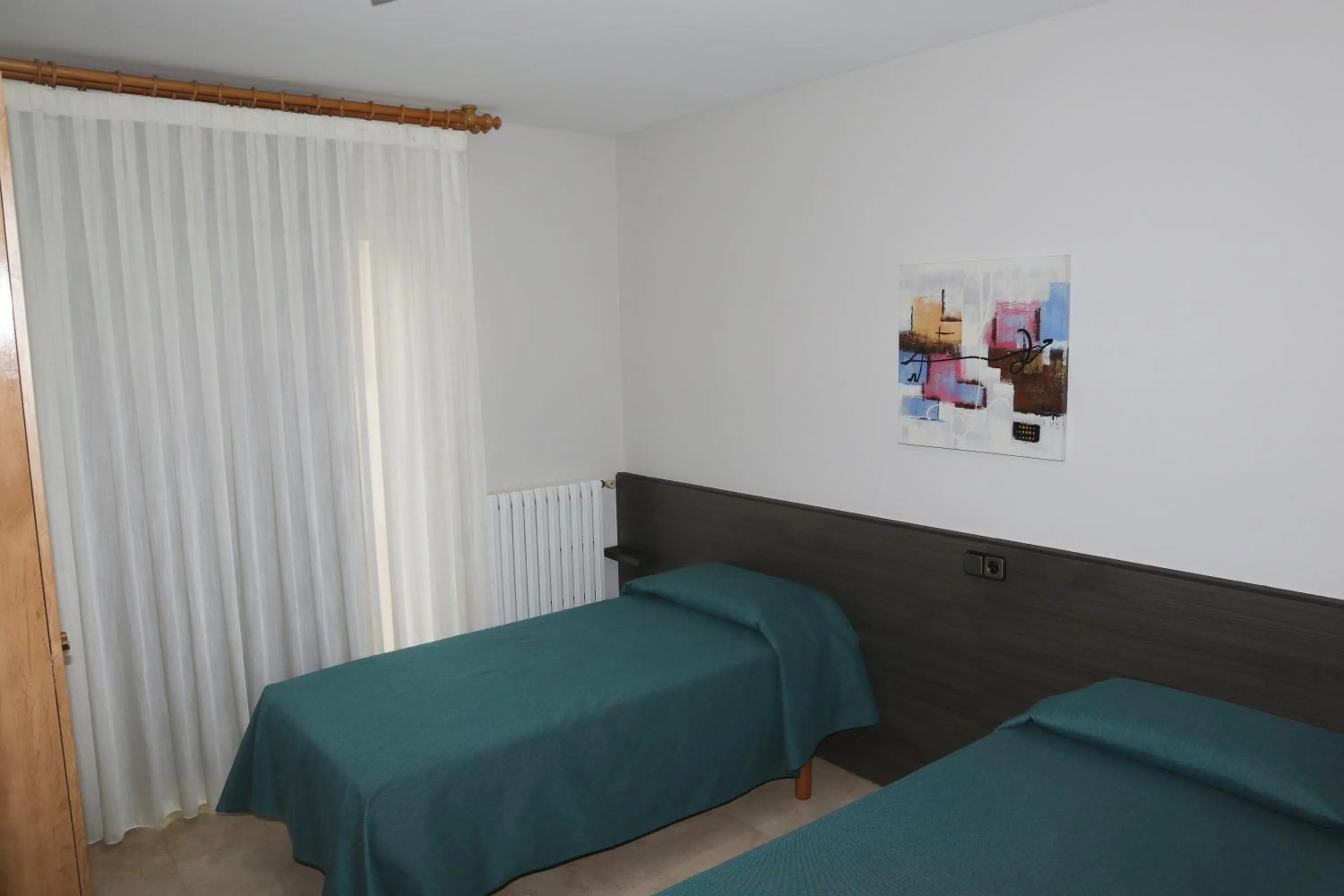 Twin Room in hostal trevol