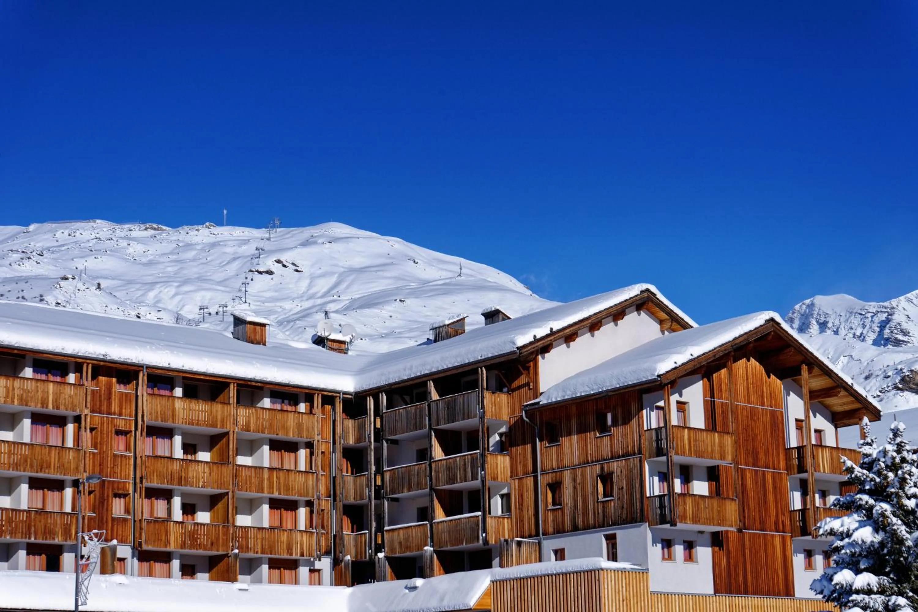 Property building in Résidence Vacancéole - Les Etoiles d'Orion