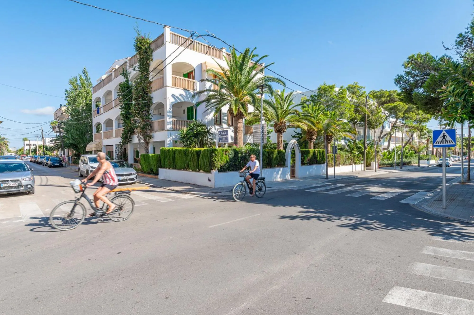 Day in Hotel Martorell by MHR