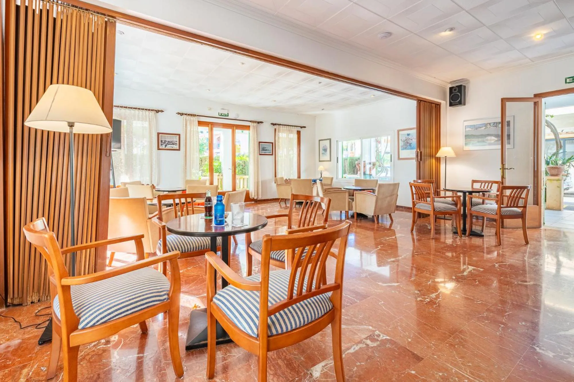 Restaurant/places to eat in Hotel Martorell by MHR