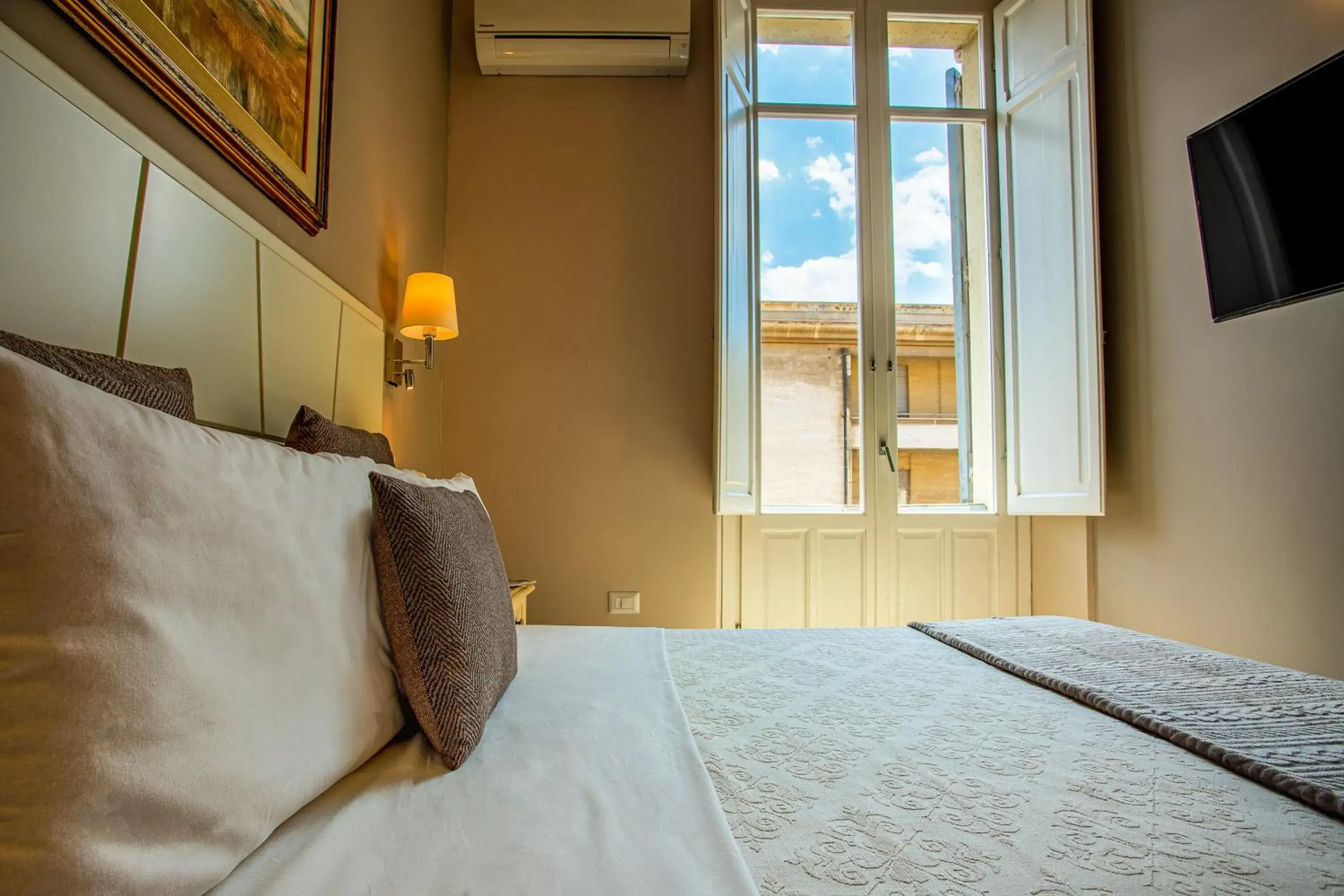 Double Room with Private Bathroom in Marlin Rooms Double Room with Private Bathroom in Marlin Rooms