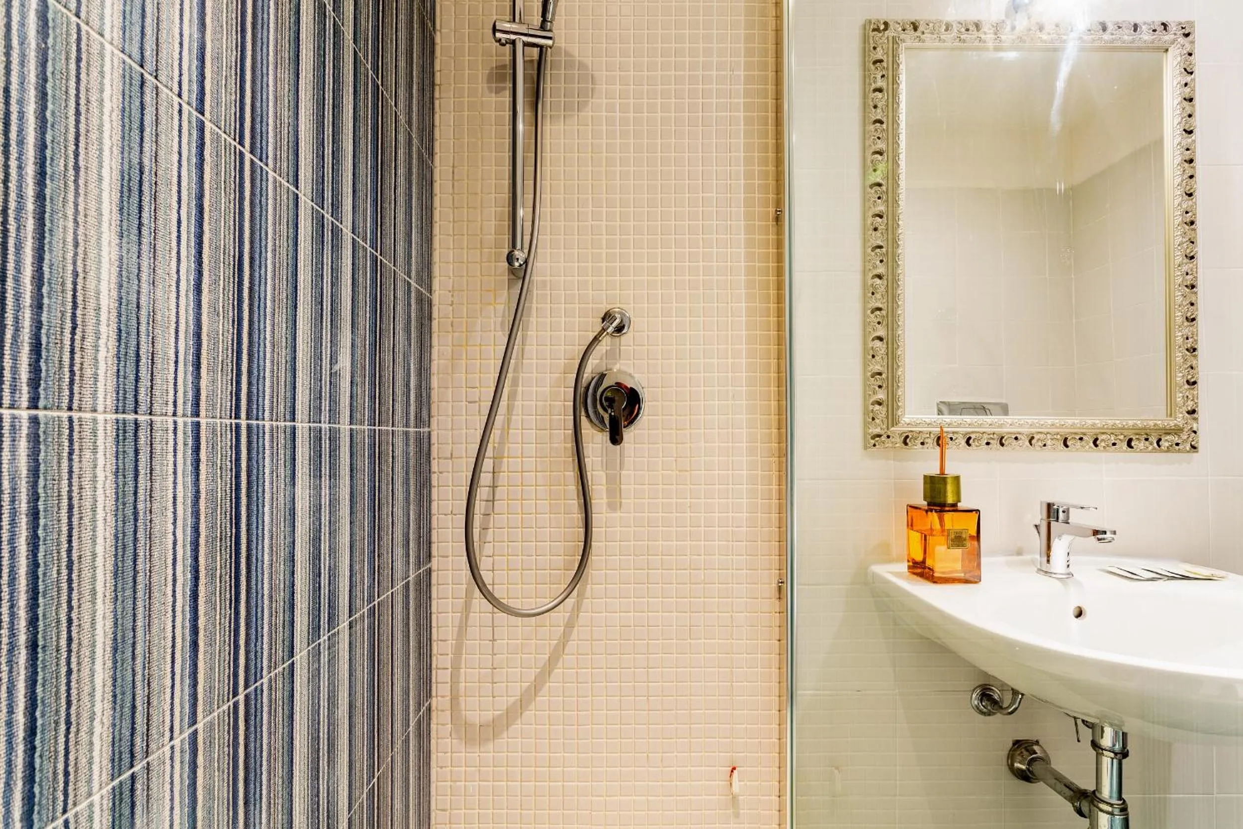 Shower in Marlin Rooms