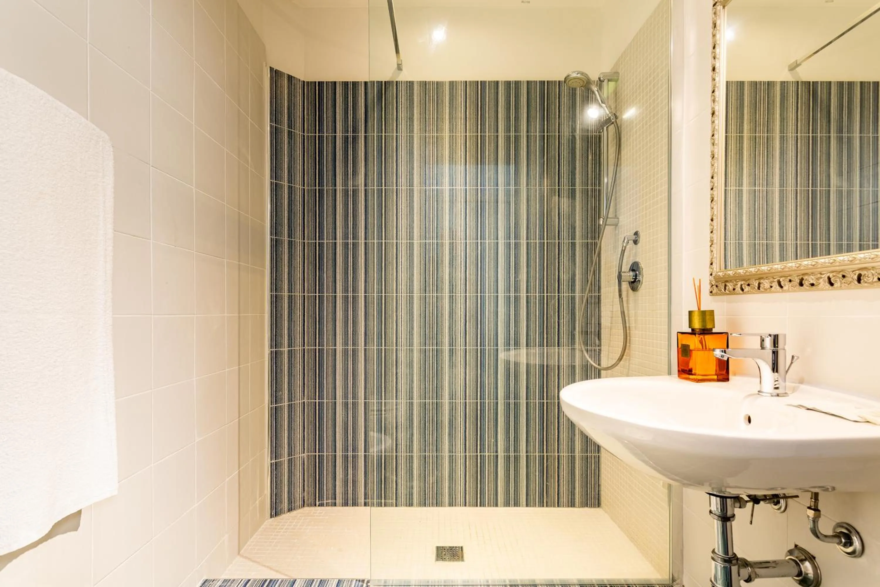 Shower in Marlin Rooms