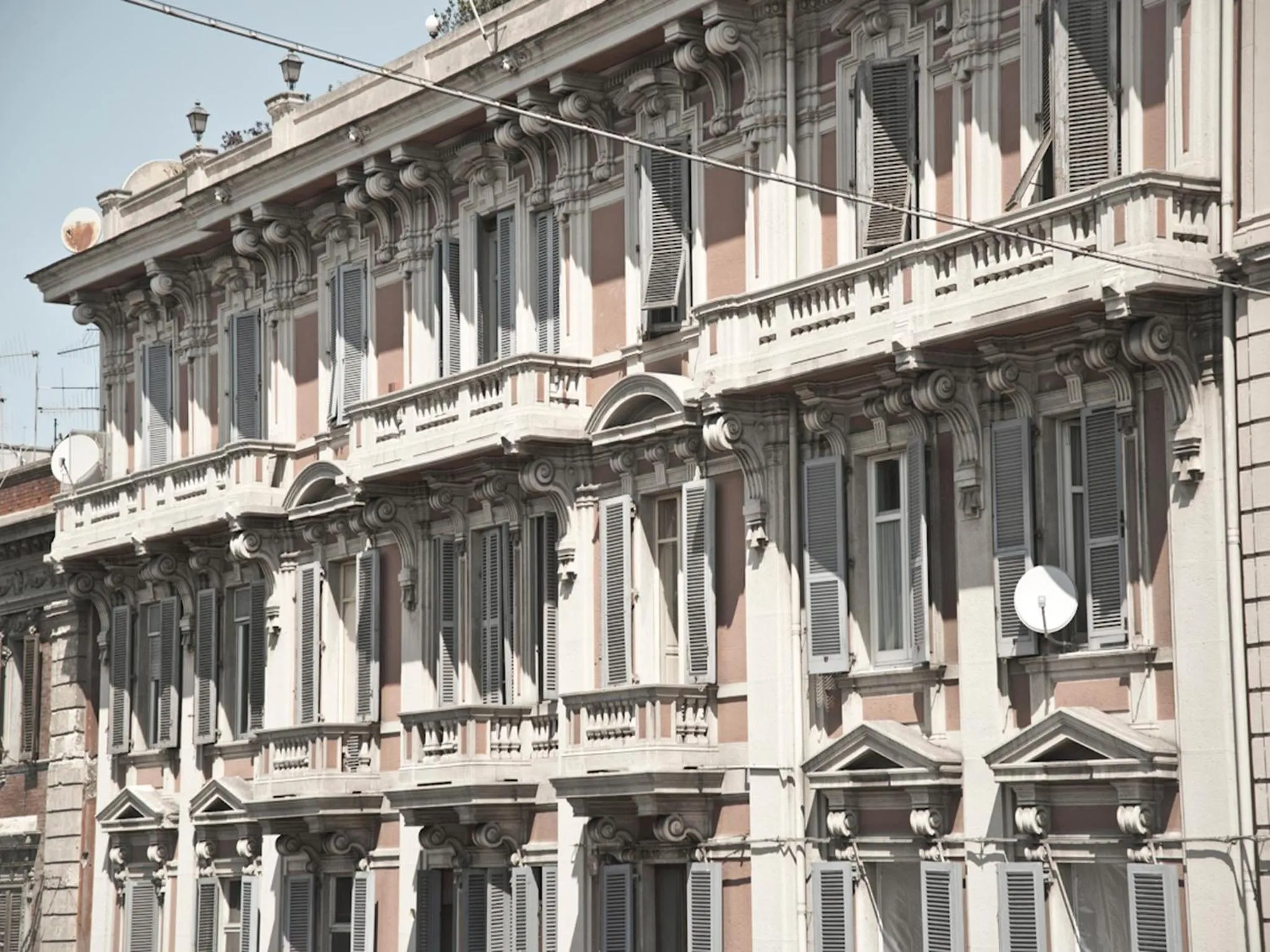 Property building in Marlin Rooms