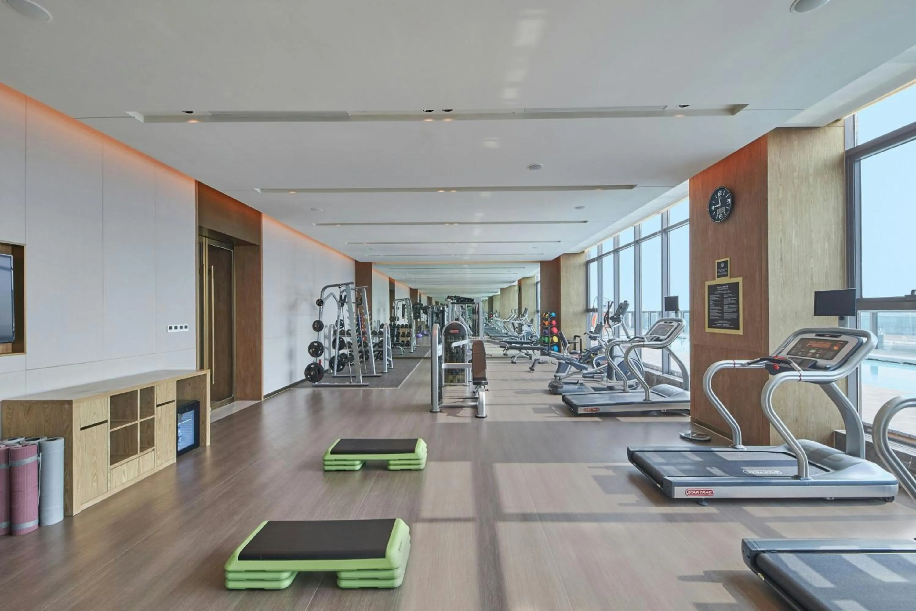 Fitness centre/facilities in Four Points by Sheraton Jiaxing