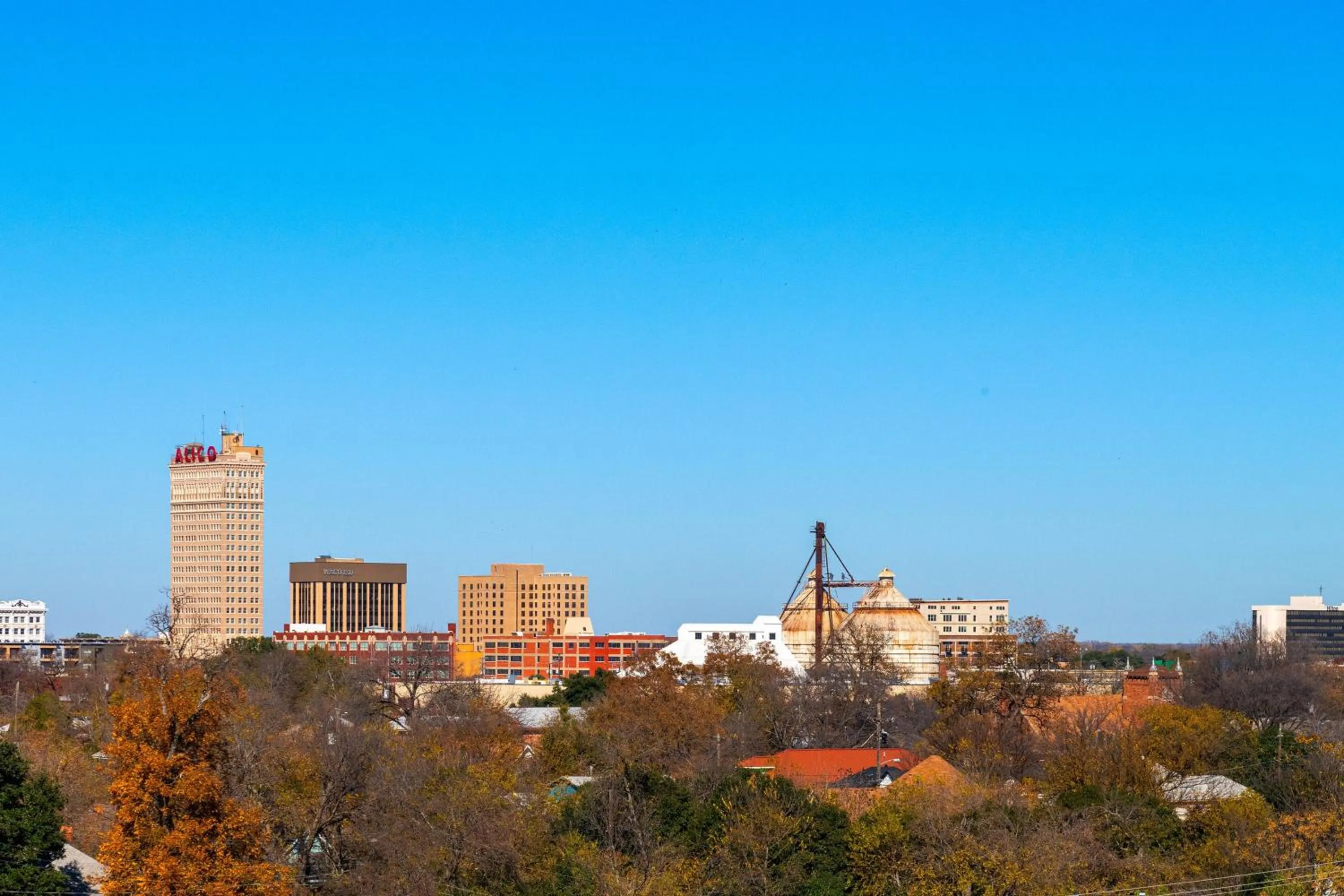 Photo of the whole room in Aloft Waco Downtown