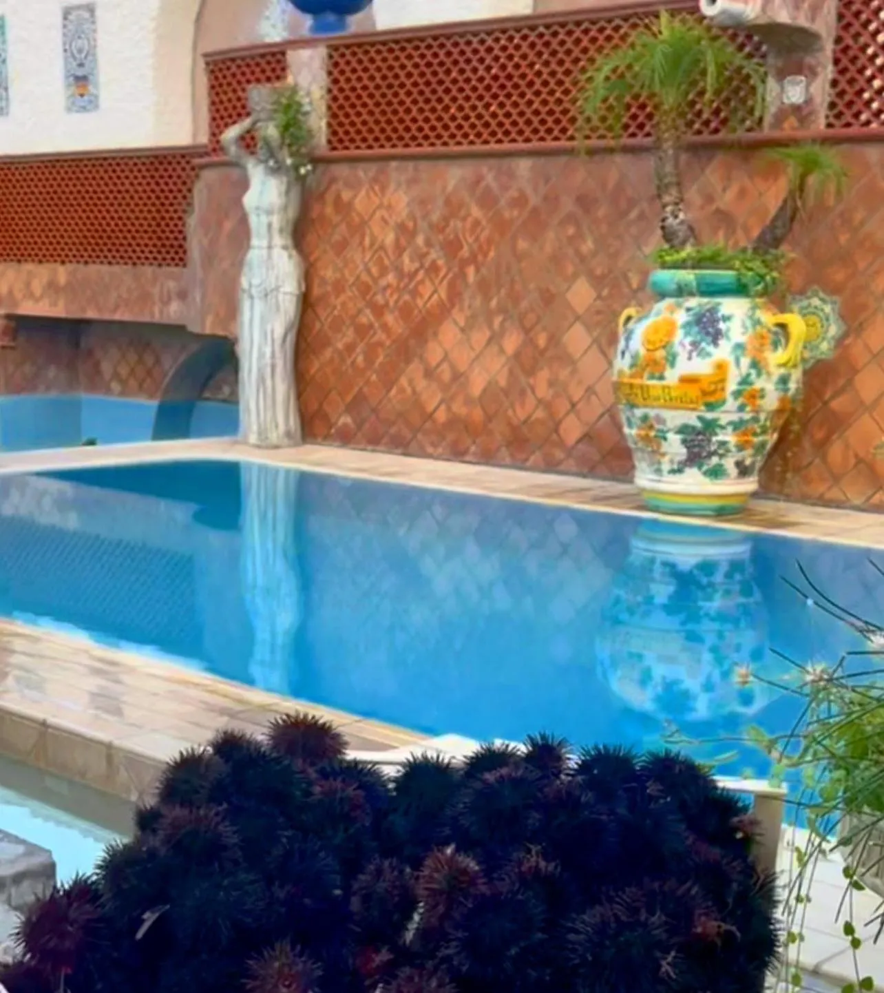 Pool view in Villa Neptunus