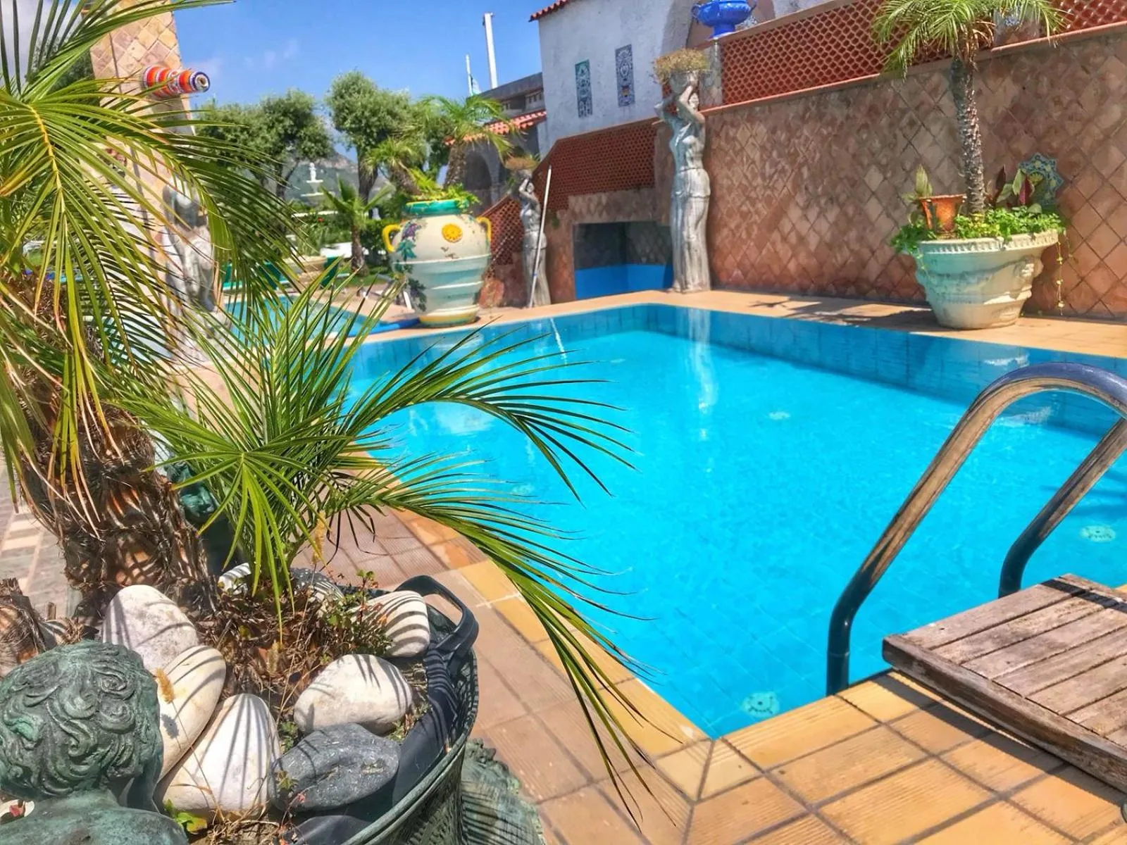 Pool view in Villa Neptunus