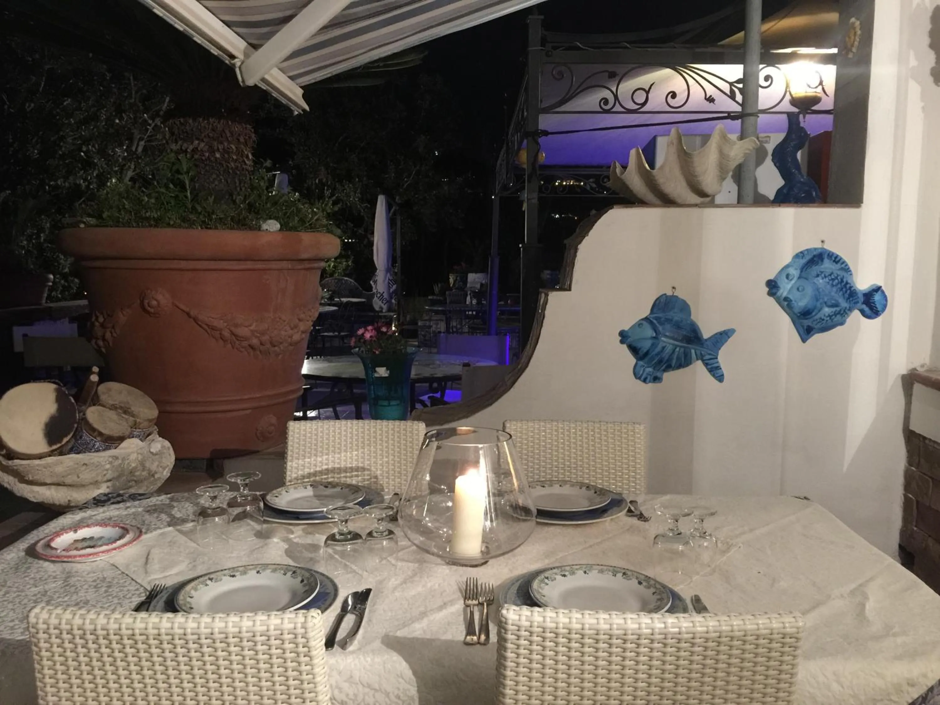 Restaurant/places to eat in Villa Neptunus
