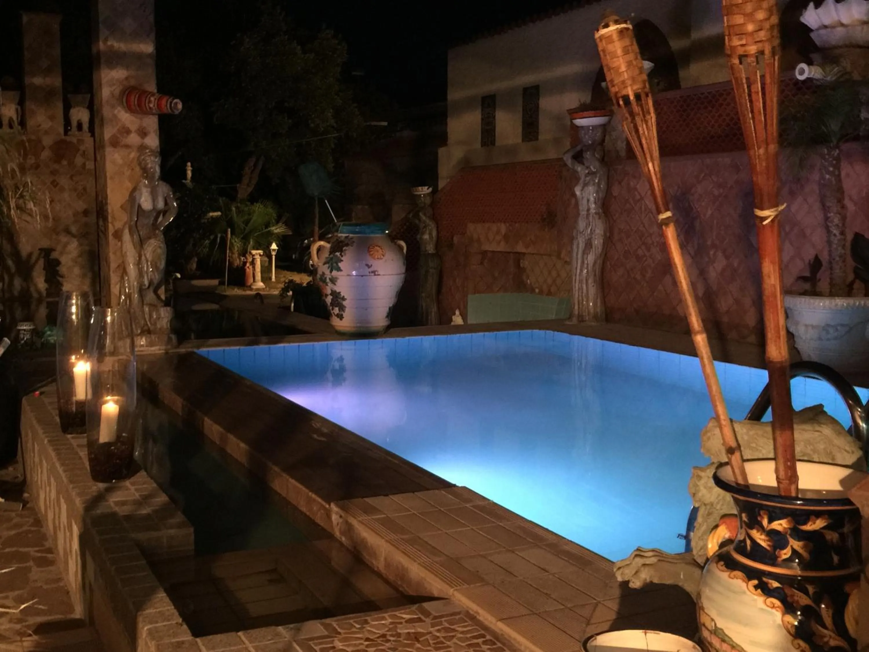 Pool view in Villa Neptunus