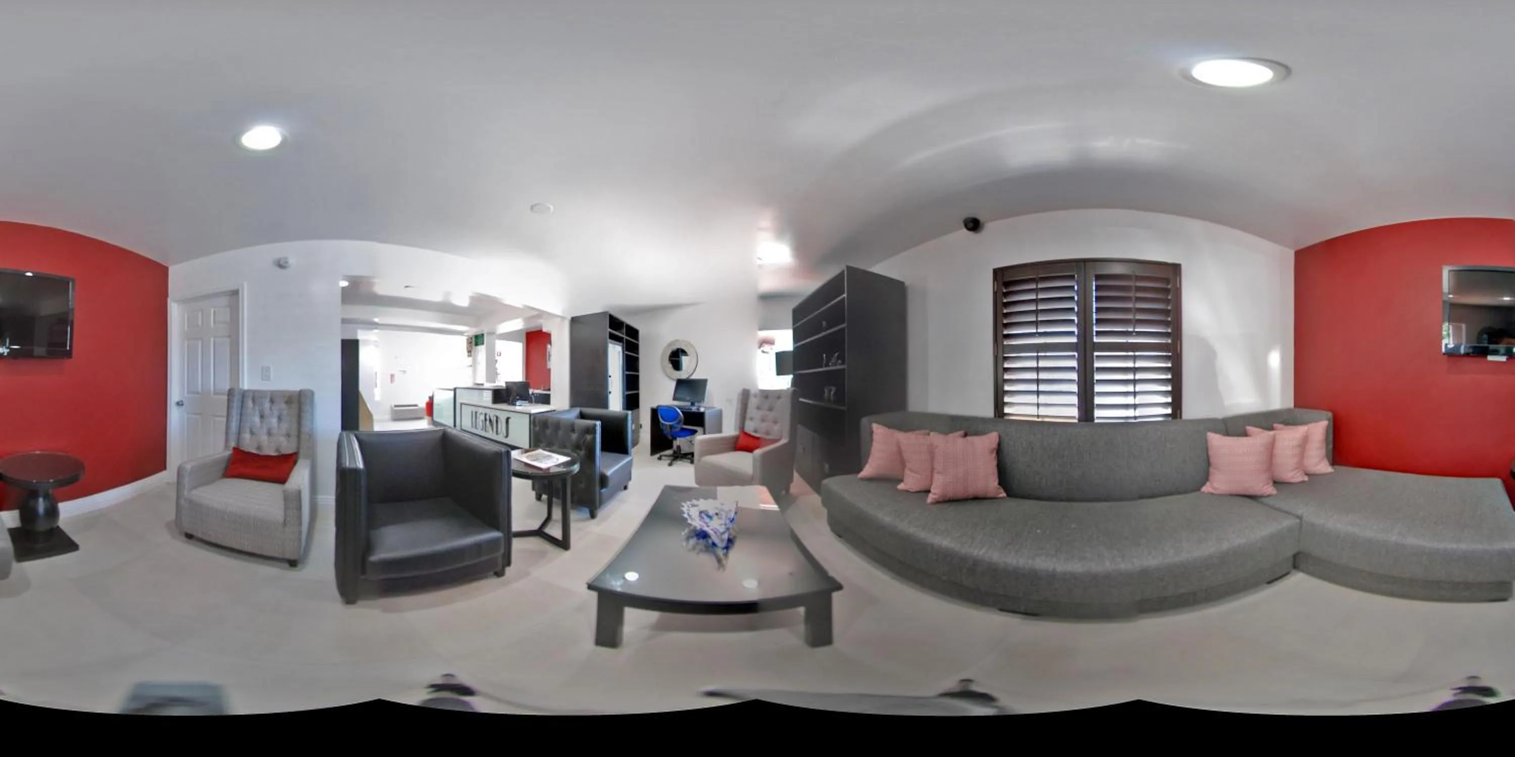 Living room in Legend Hotel Hollywood