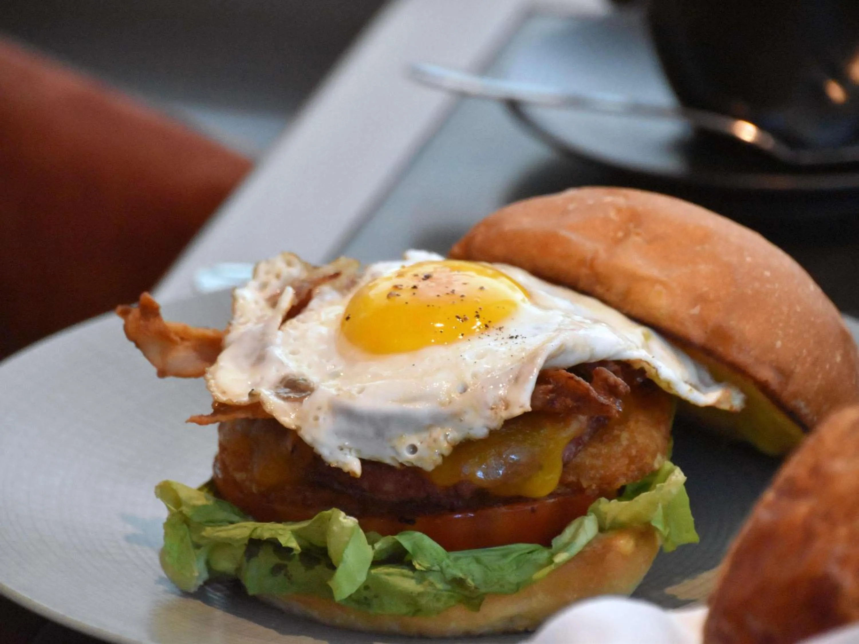 Lounge or bar in Sofitel Philadelphia at Rittenhouse Square