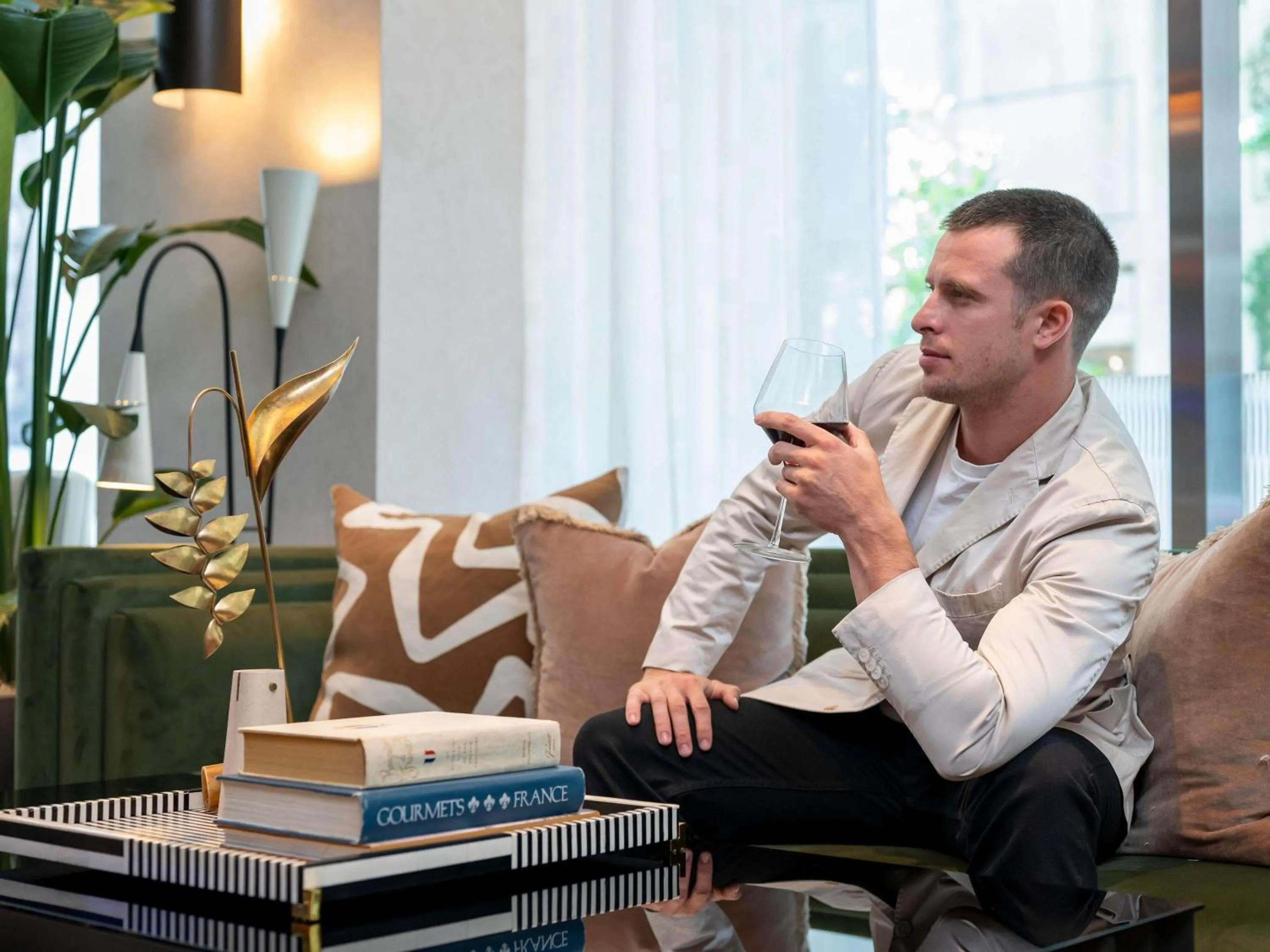 Lounge or bar in Sofitel Philadelphia at Rittenhouse Square