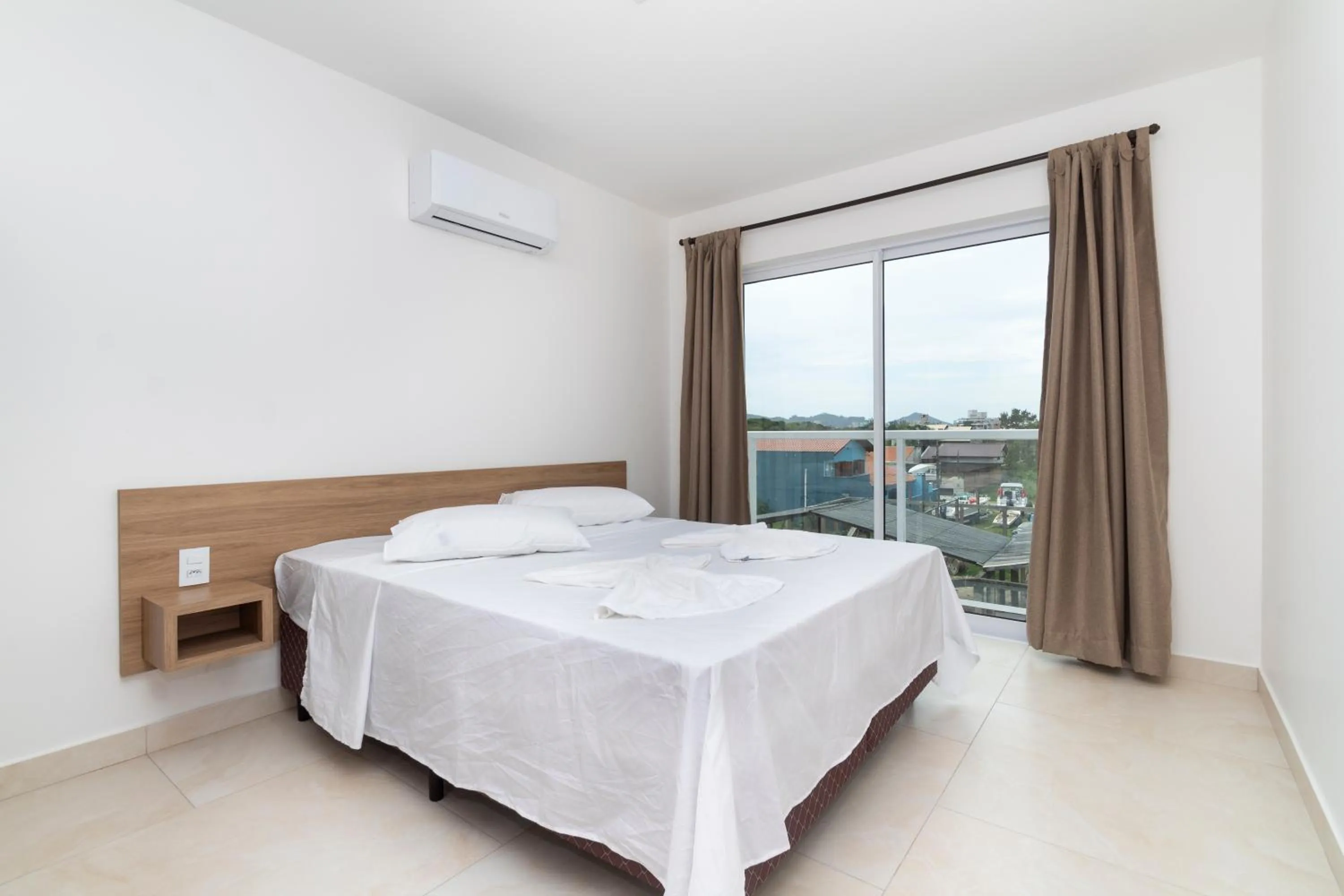 Photo of the whole room, Bed in Apart Hotel Canto Grande