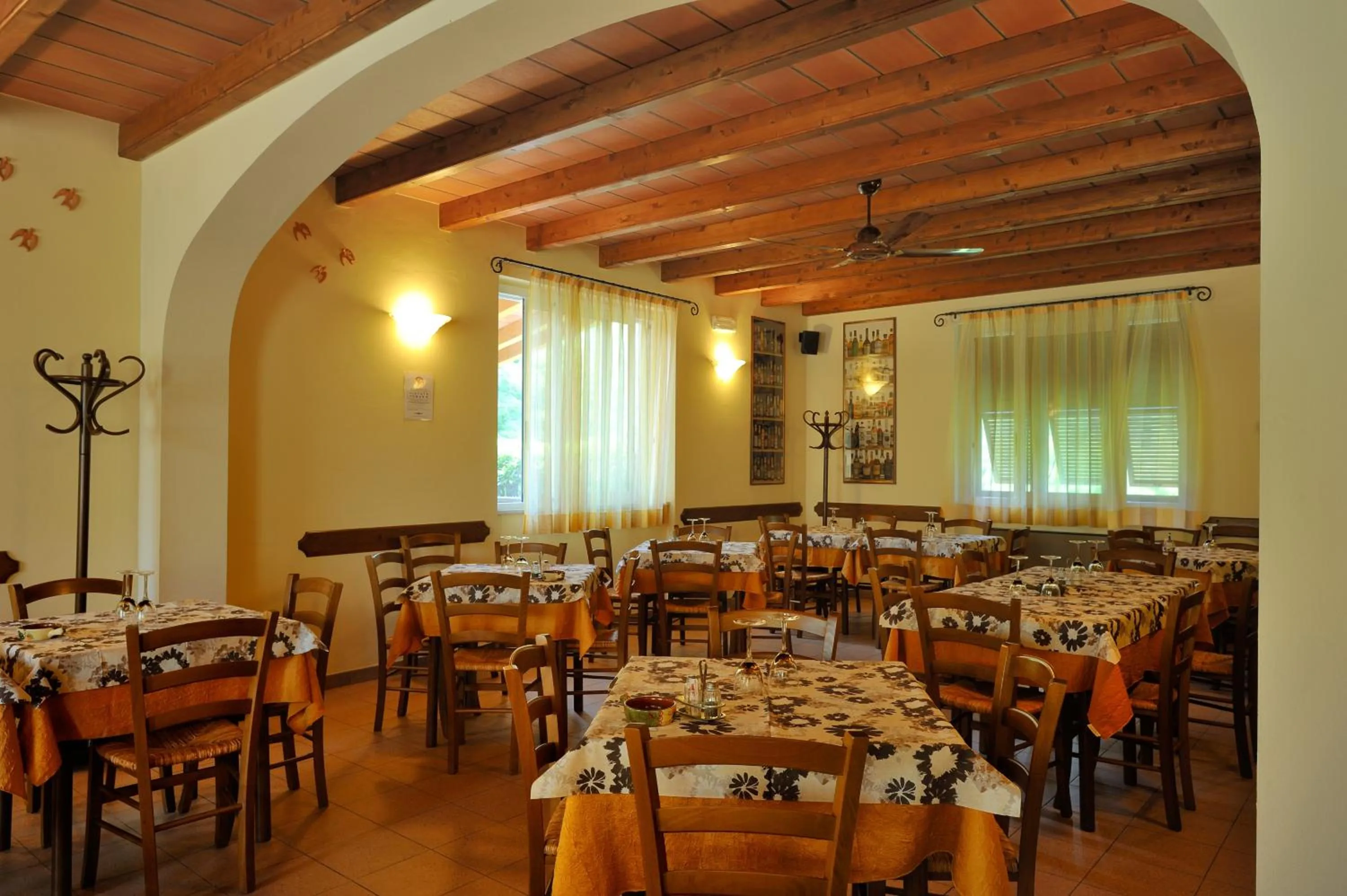 Restaurant/places to eat in Le Rondini