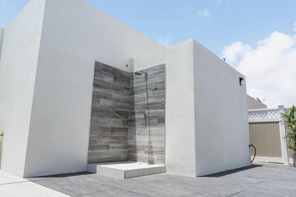 Shower in The Palm Leaf Apartments