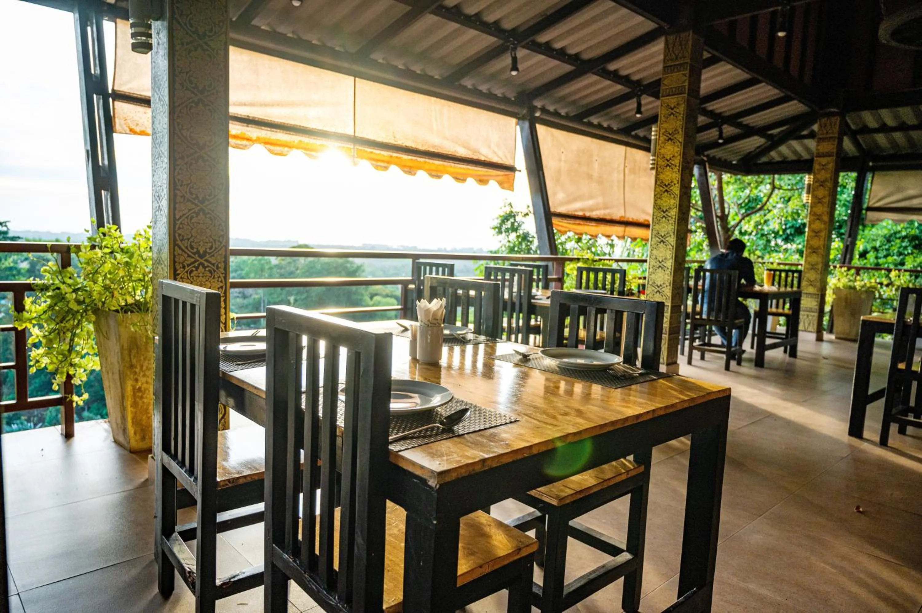 Nearby landmark in Rnana Grand