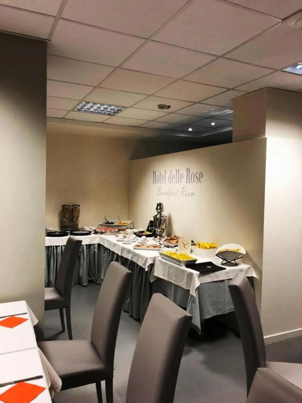 Restaurant/places to eat in Hotel Delle Rose