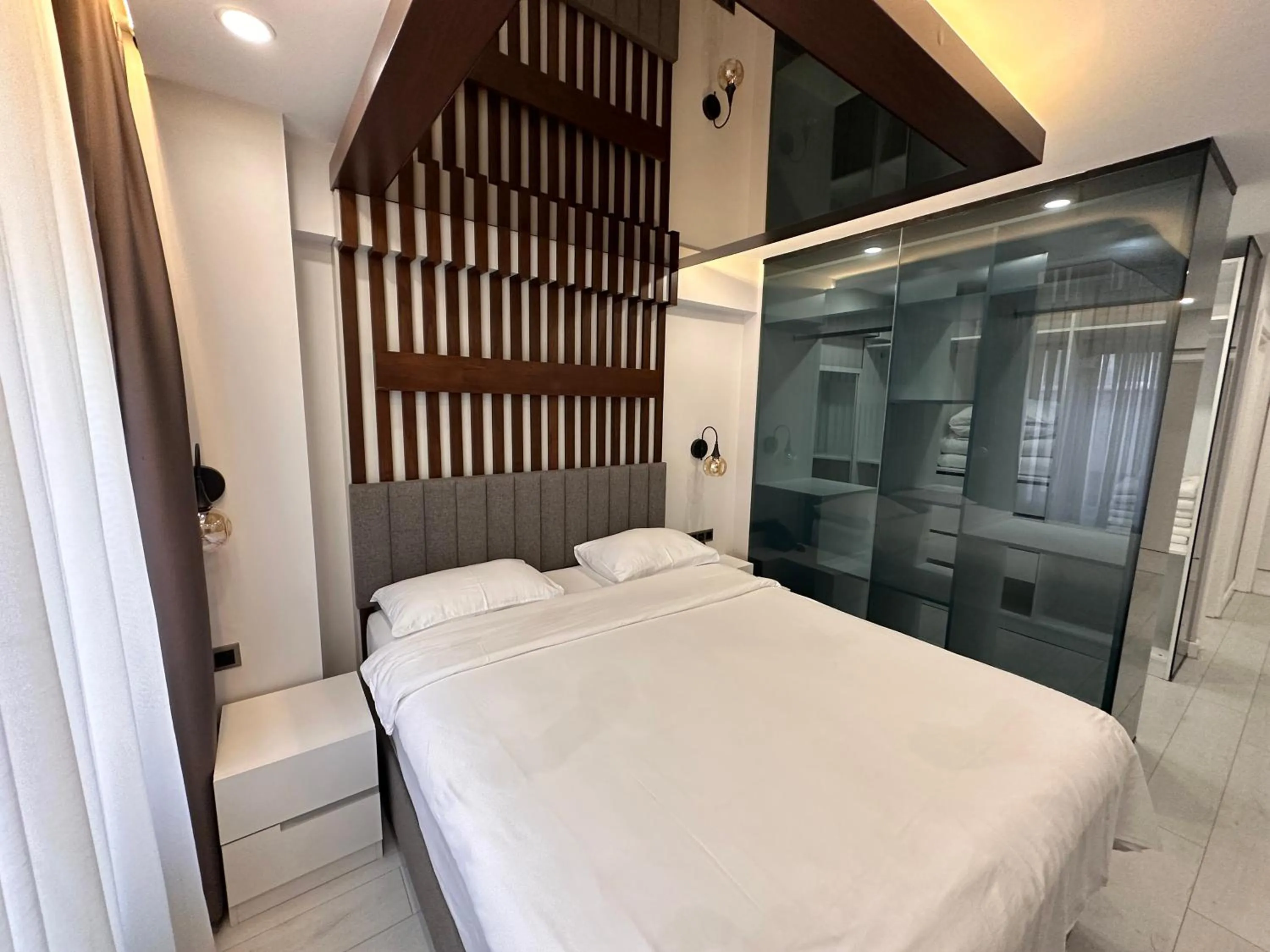 Bed in Kings Cross Hotel Istanbul